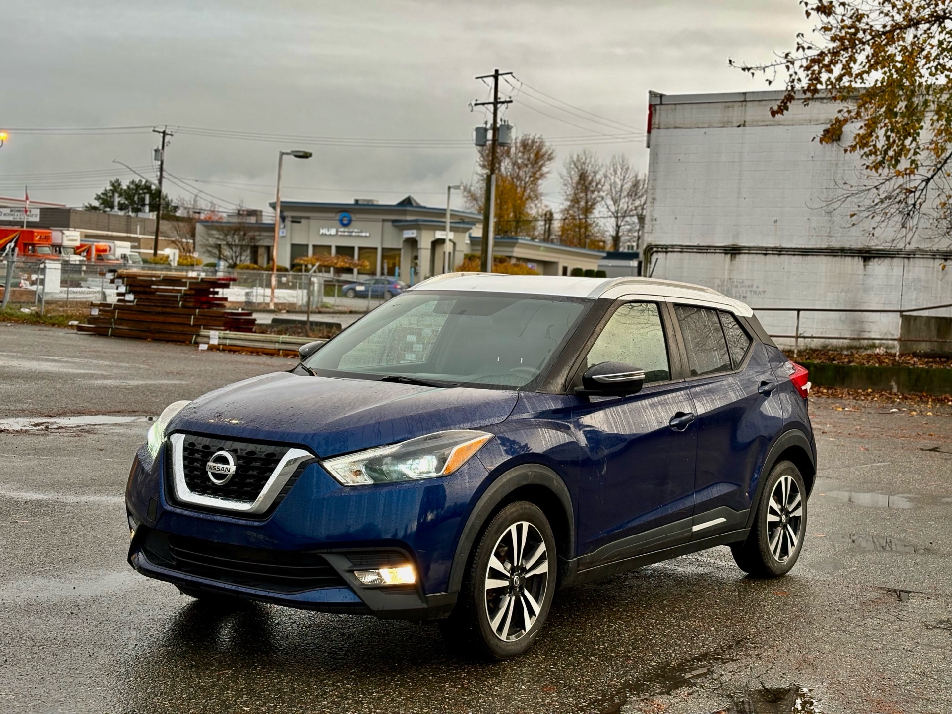 Voxcar NISSAN Kicks HATCHBACK in Blue, VANCOUVER