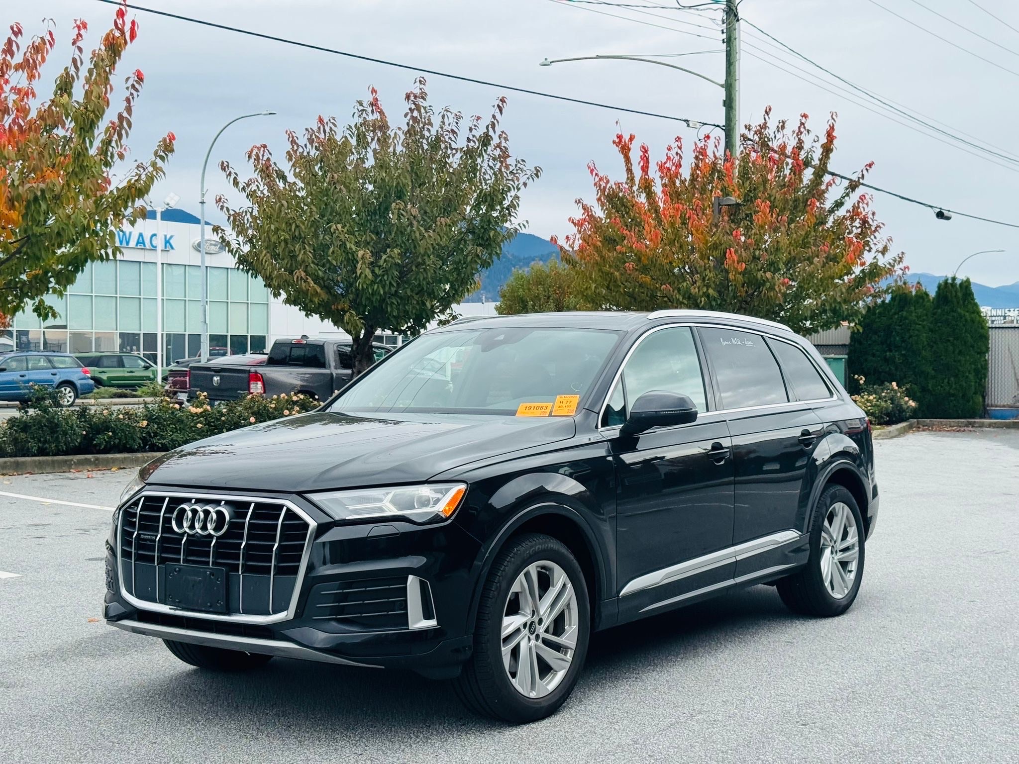 Voxcar AUDI Q7 SUV in Black, VANCOUVER
