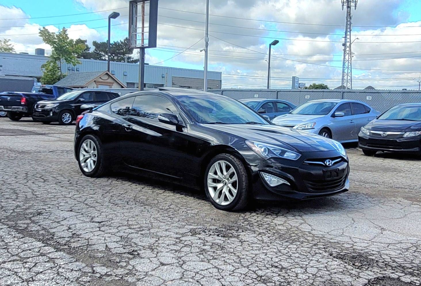 /starmotorsinc/2014-Hyundai-Genesis-11597077361238162.jpg
