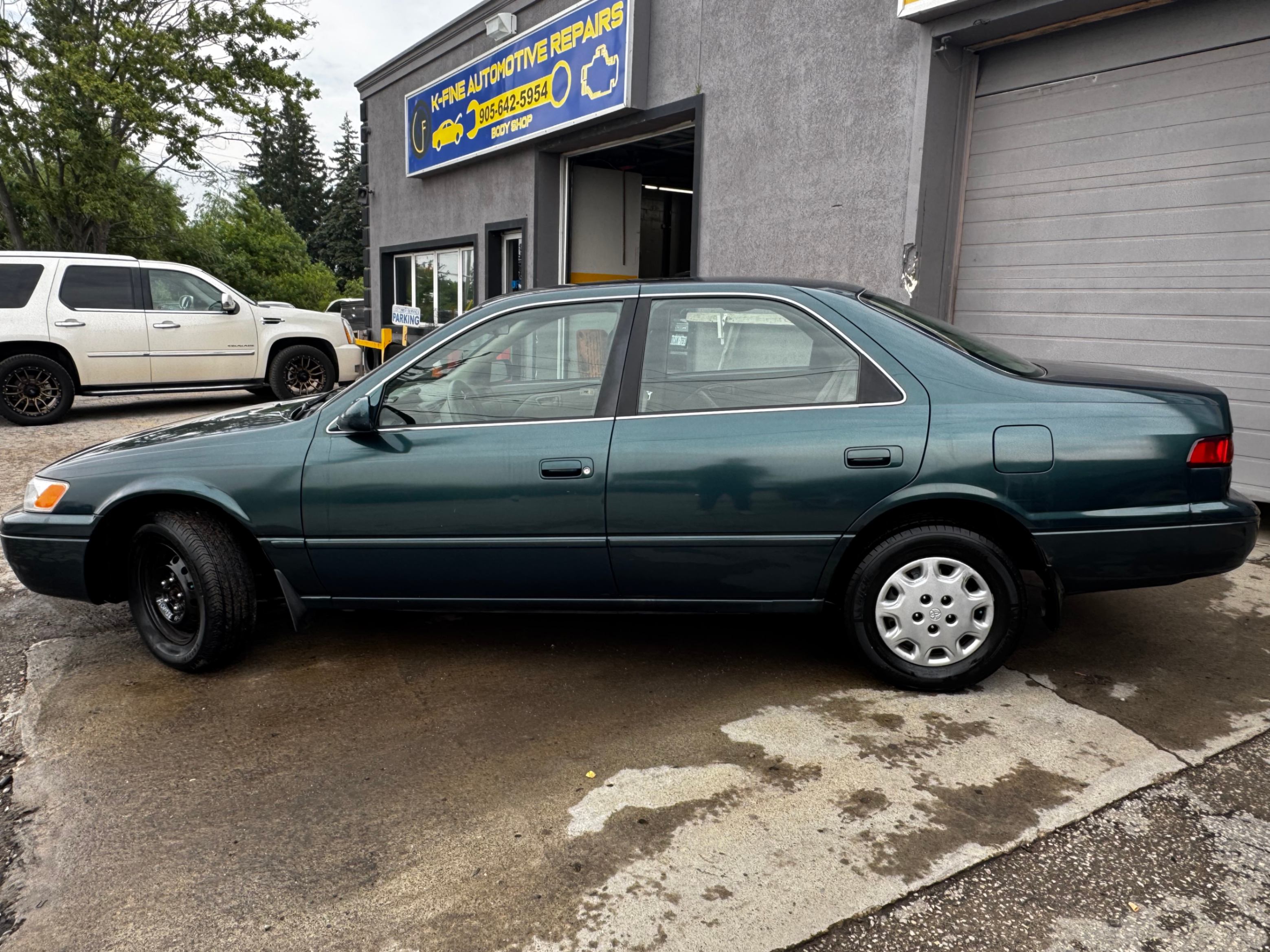 /stouffvilleautosales/1998-Toyota-Camry-2505825197793088.jpg