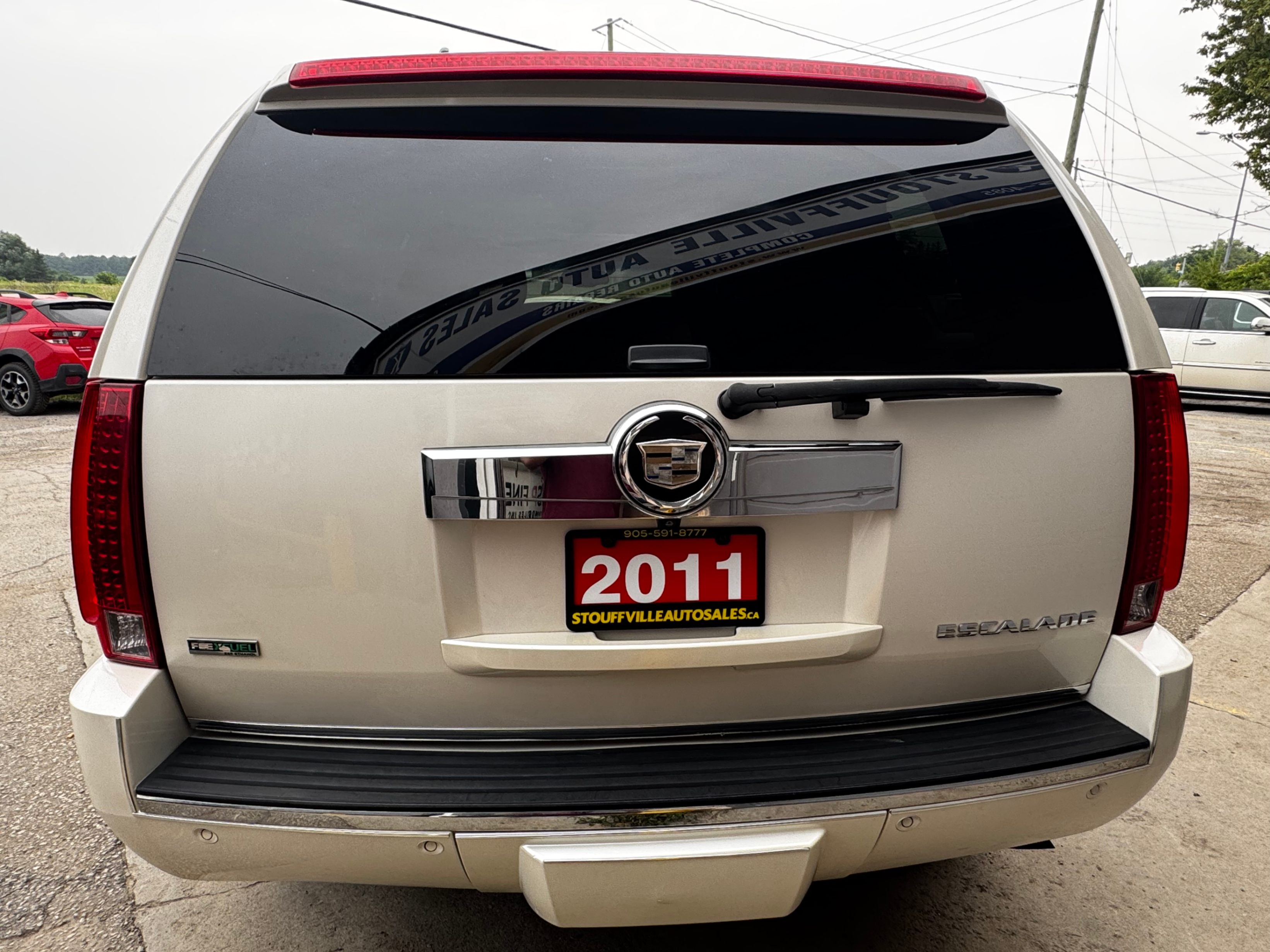 /stouffvilleautosales/2011-Cadillac-Escalade-39929023054016577.jpg