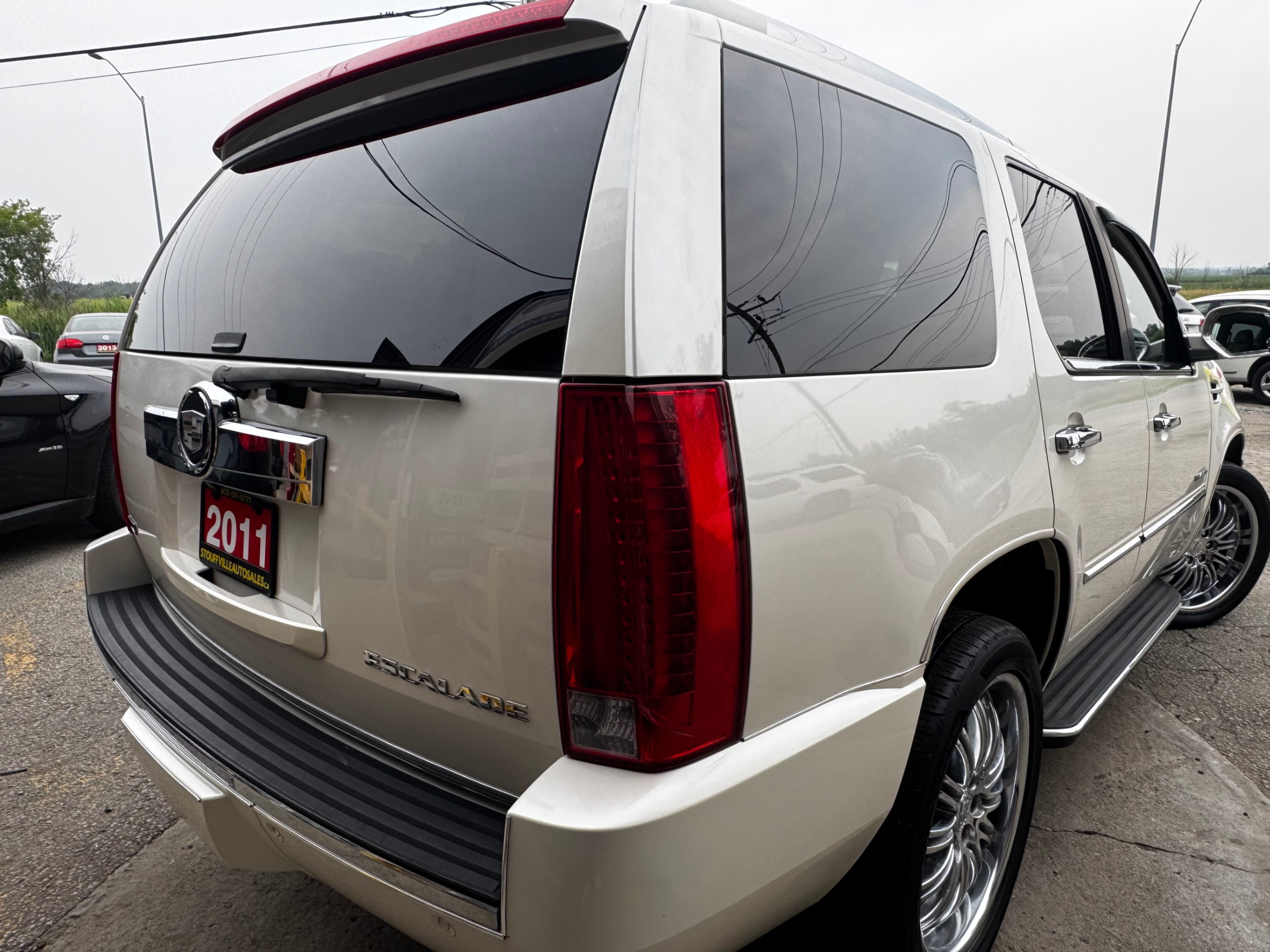/stouffvilleautosales/2011-Cadillac-Escalade-7492540795755951.jpg