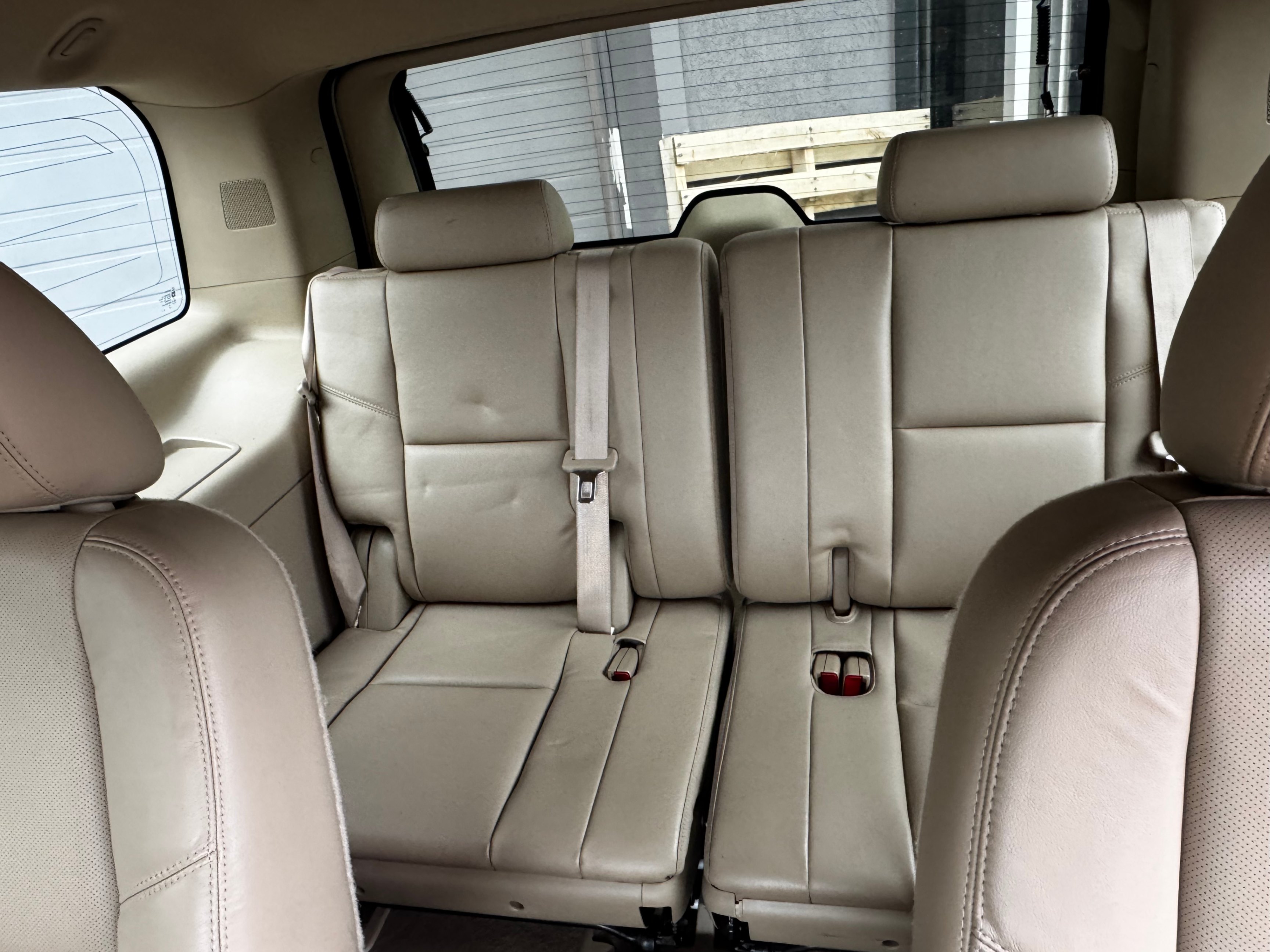 /stouffvilleautosales/2011-Cadillac-Escalade-7683625441378126.jpg