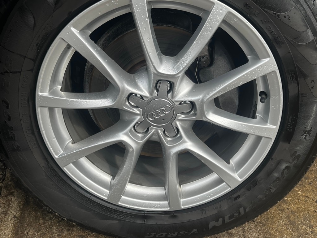 /stouffvilleautosales/2012-Audi-Q5-6417560670454918.jpg