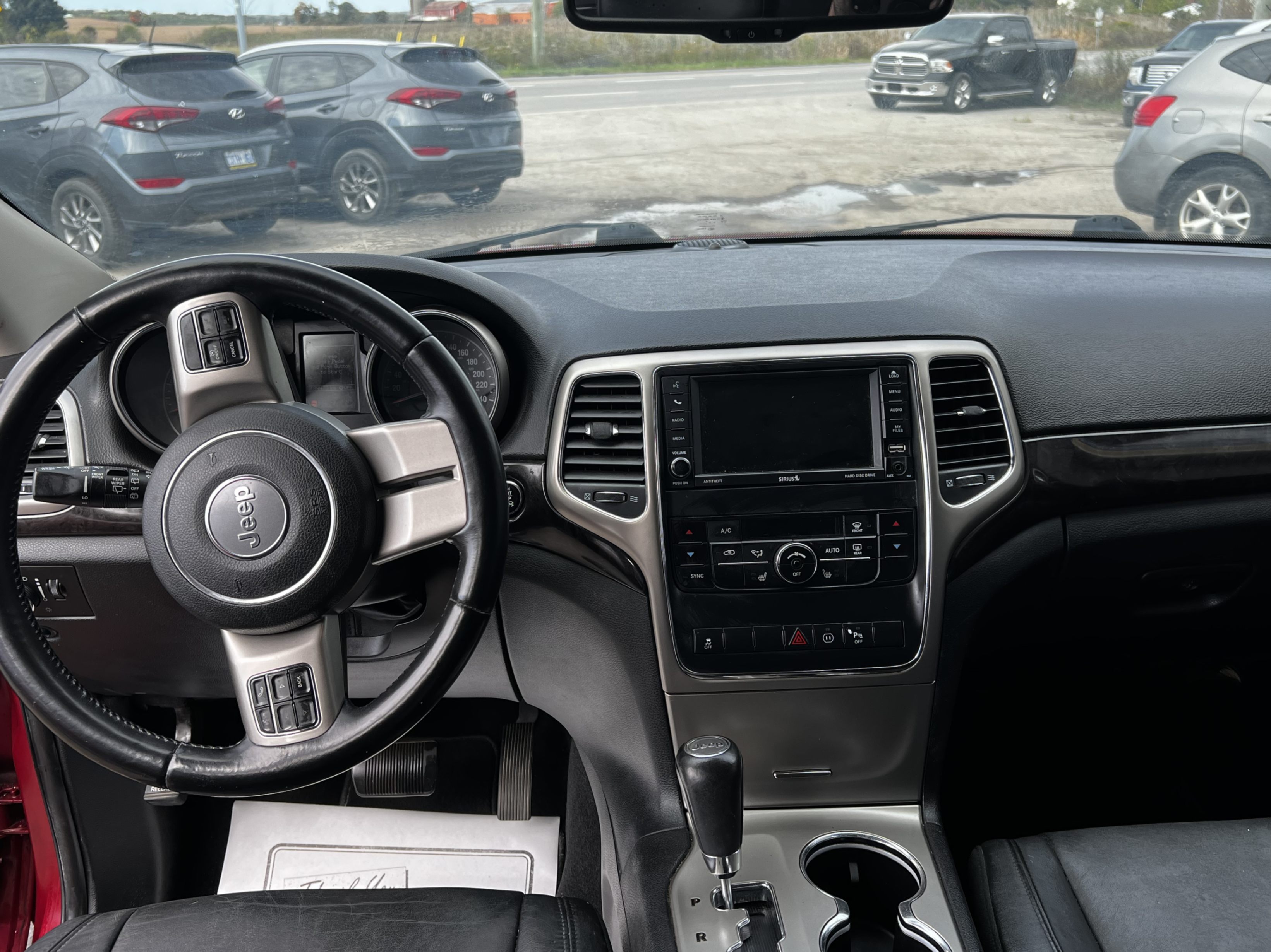 /stouffvilleautosales/2012-Jeep-GrandCherokee-00031487698040577605.jpg