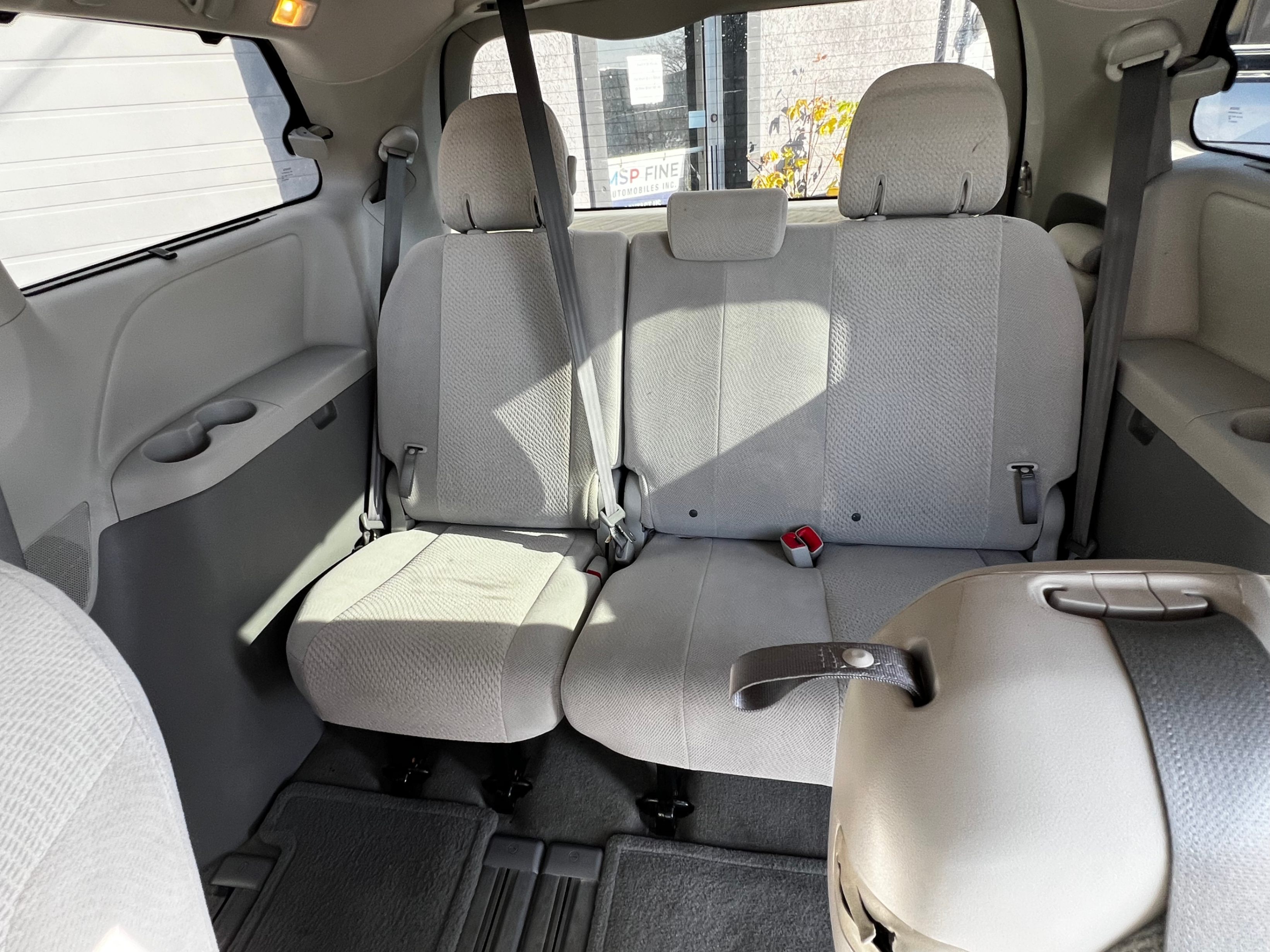 /stouffvilleautosales/2012-Toyota-Sienna-16954900154302588.jpg