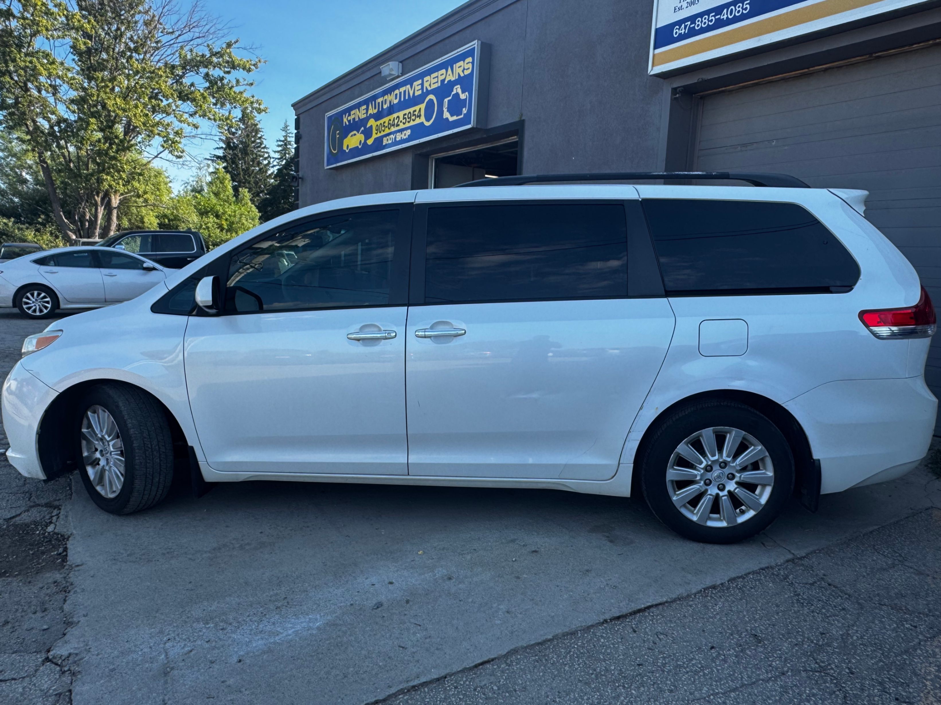 /stouffvilleautosales/2012-Toyota-Sienna-2054195900701843.jpg