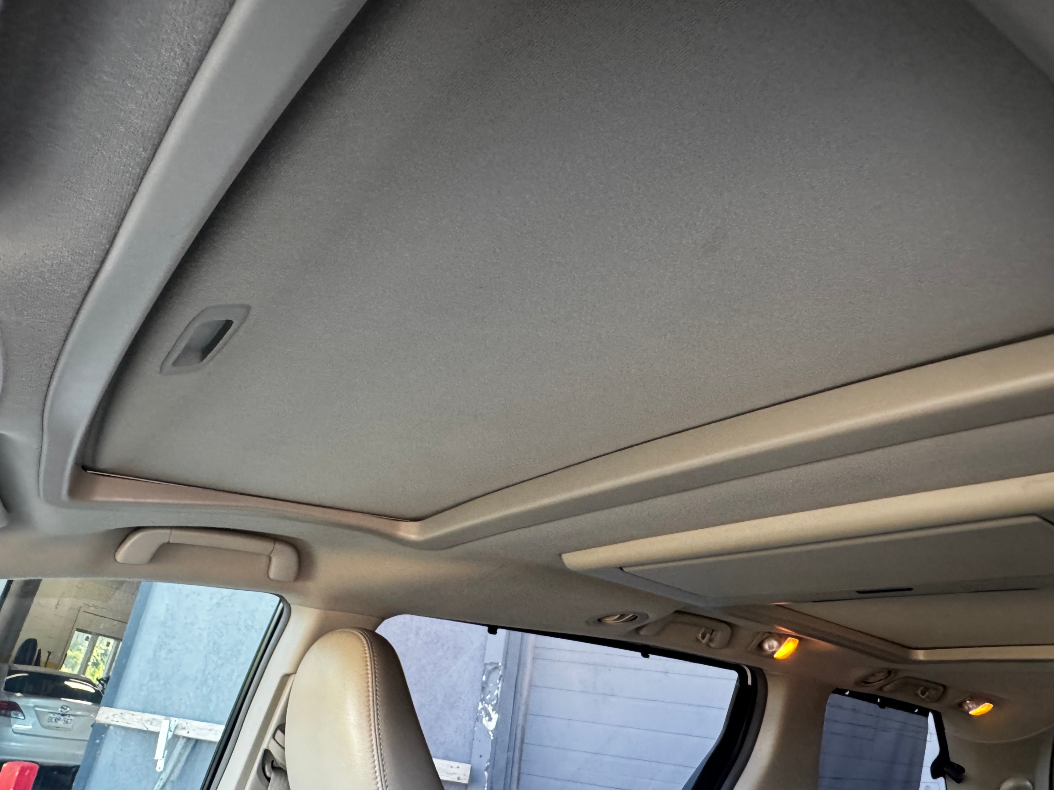 /stouffvilleautosales/2012-Toyota-Sienna-9199314174808921.jpg