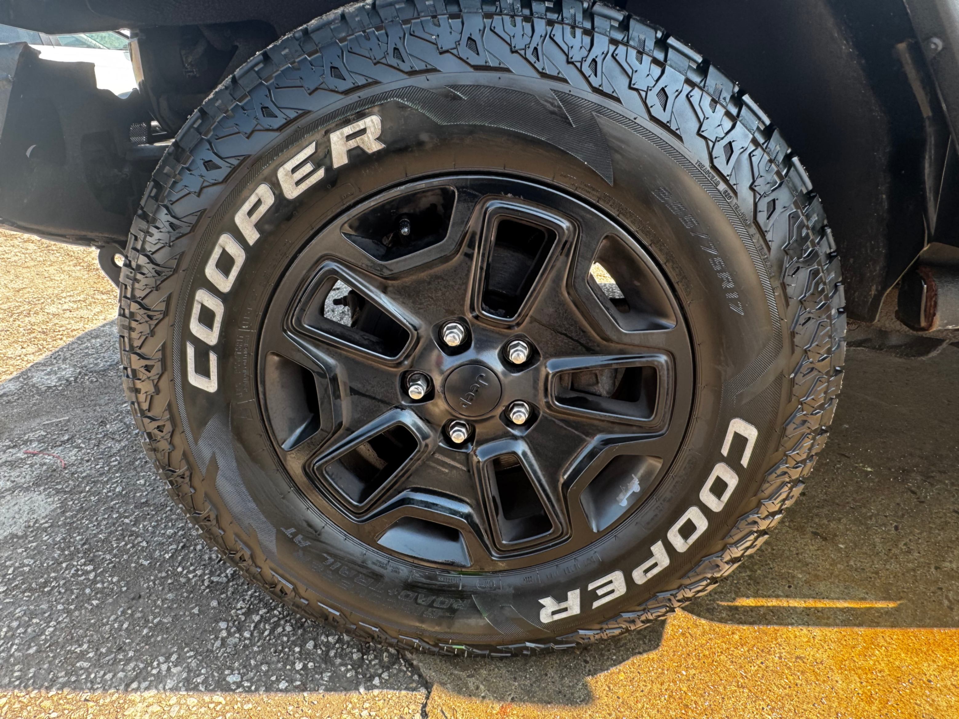 /stouffvilleautosales/2013-Jeep-WranglerUnlimited-8065963682472592.jpg