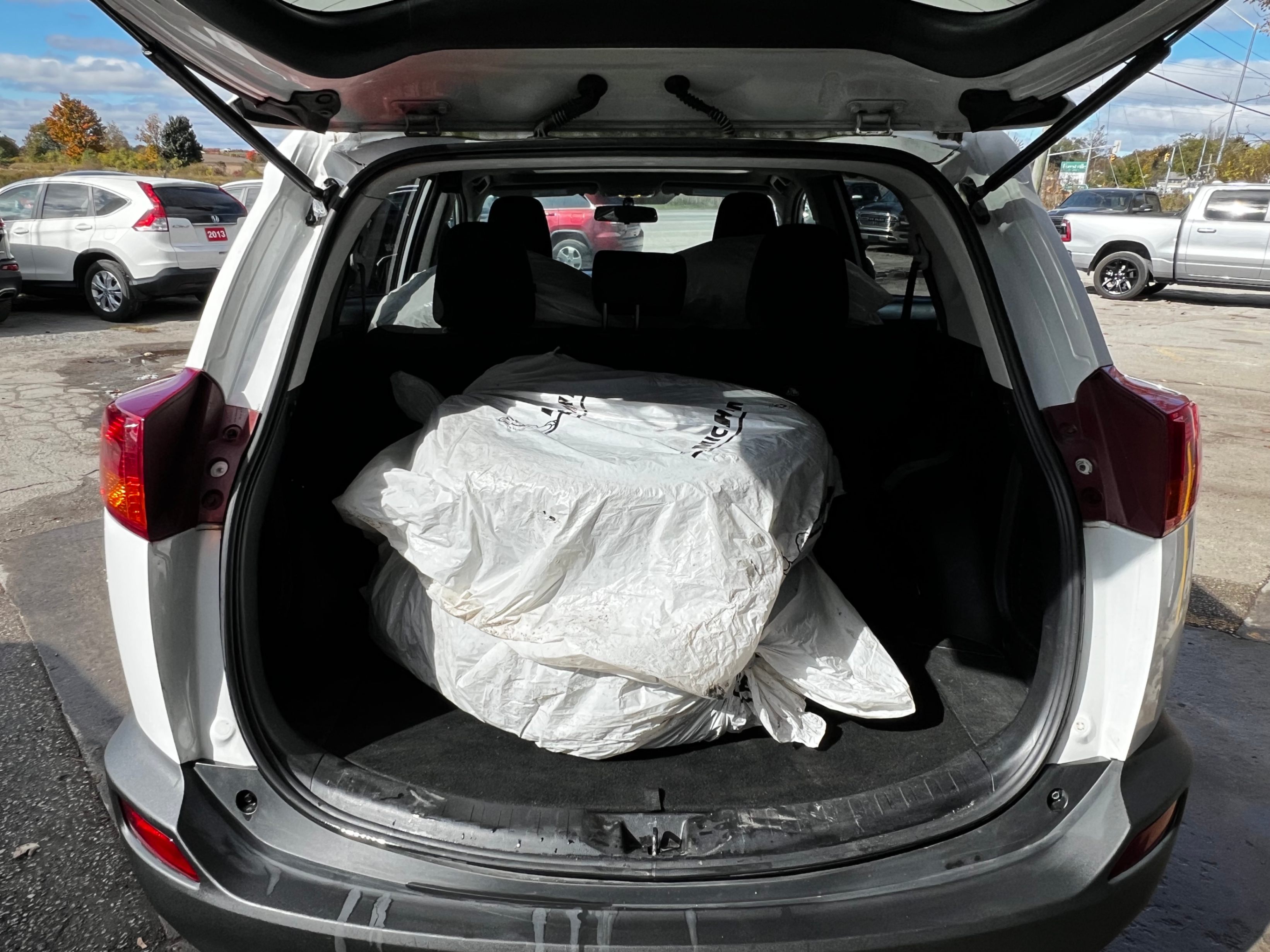 /stouffvilleautosales/2013-Toyota-RAV4-047641357669413686.jpg