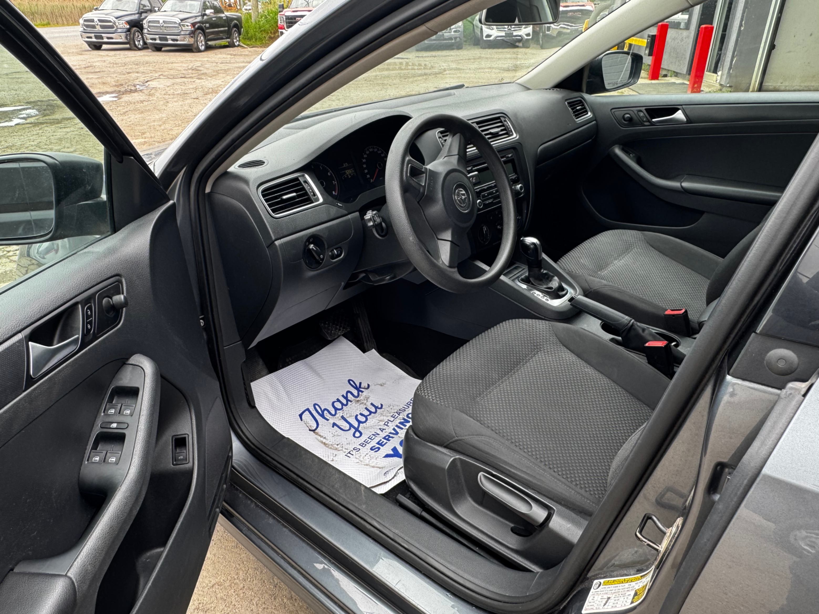 /stouffvilleautosales/2013-Volkswagen-Jetta-949059502004375.jpg