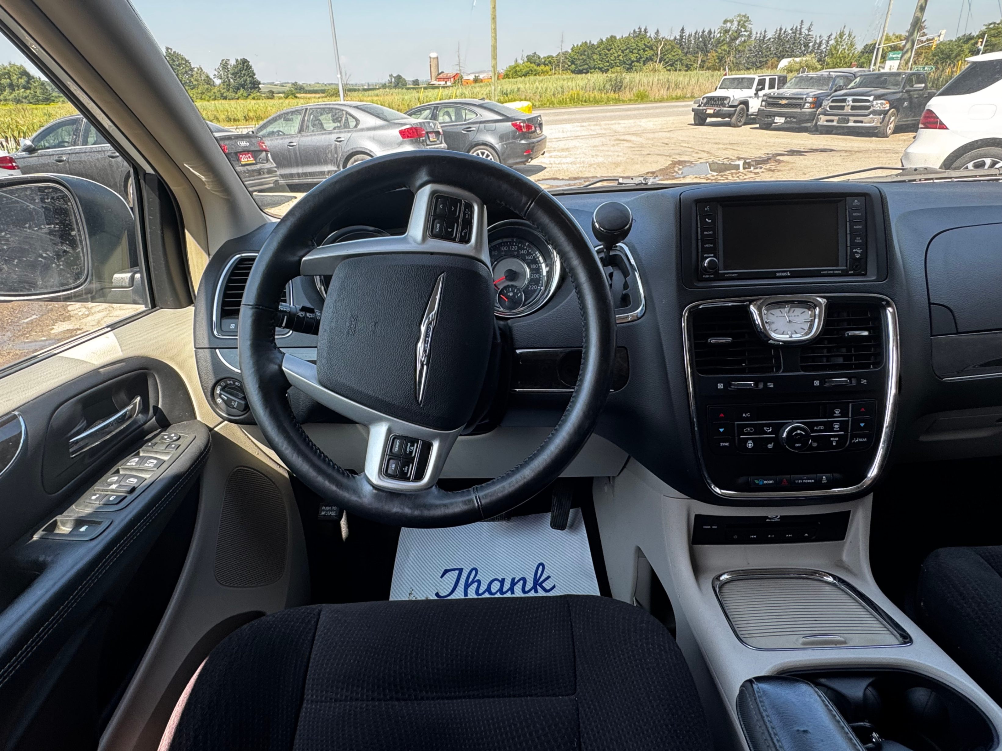 /stouffvilleautosales/2014-Chrysler-Town&-234430317222994.jpg