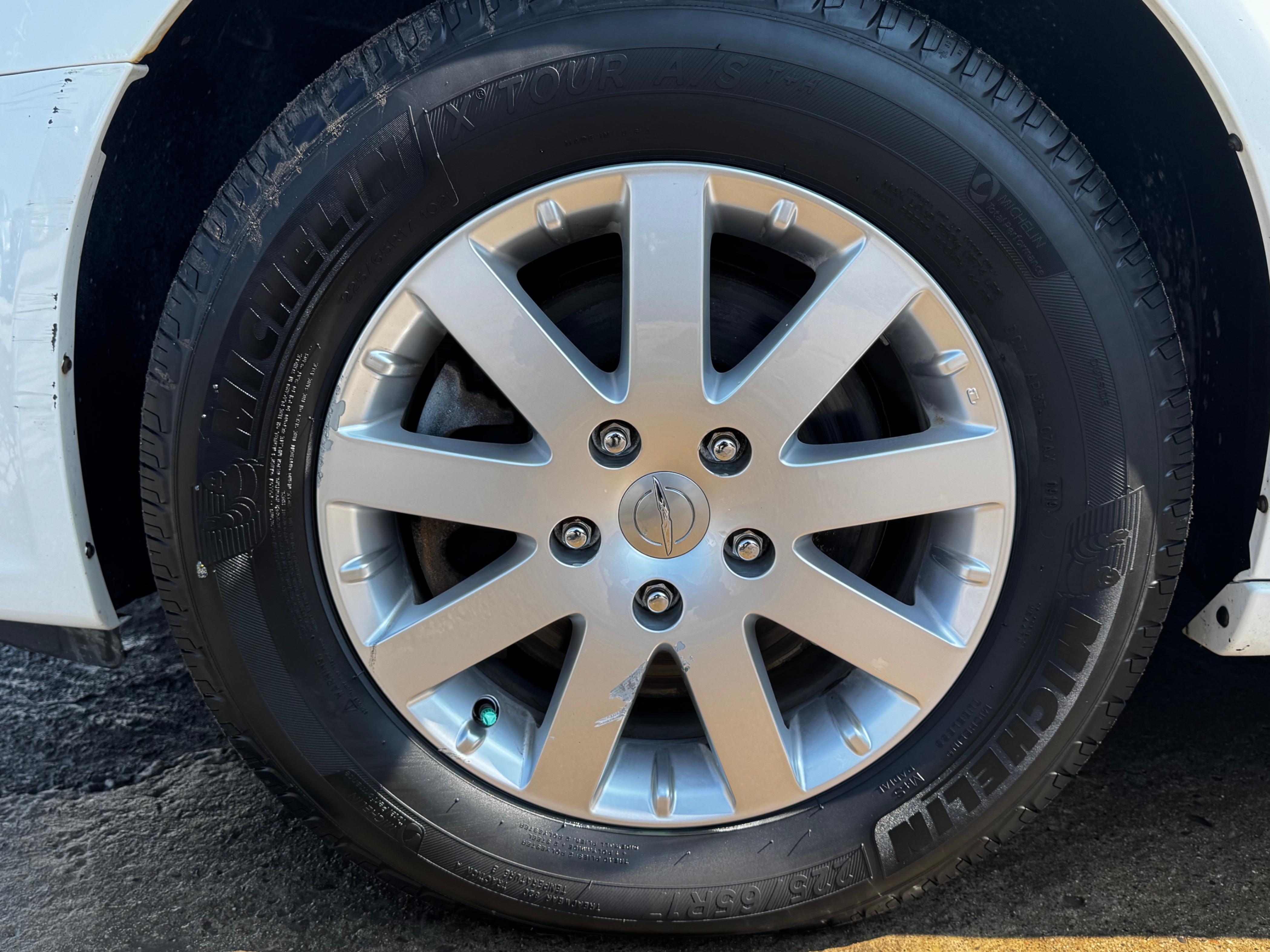 /stouffvilleautosales/2014-Chrysler-Town&-246879728203925.jpg