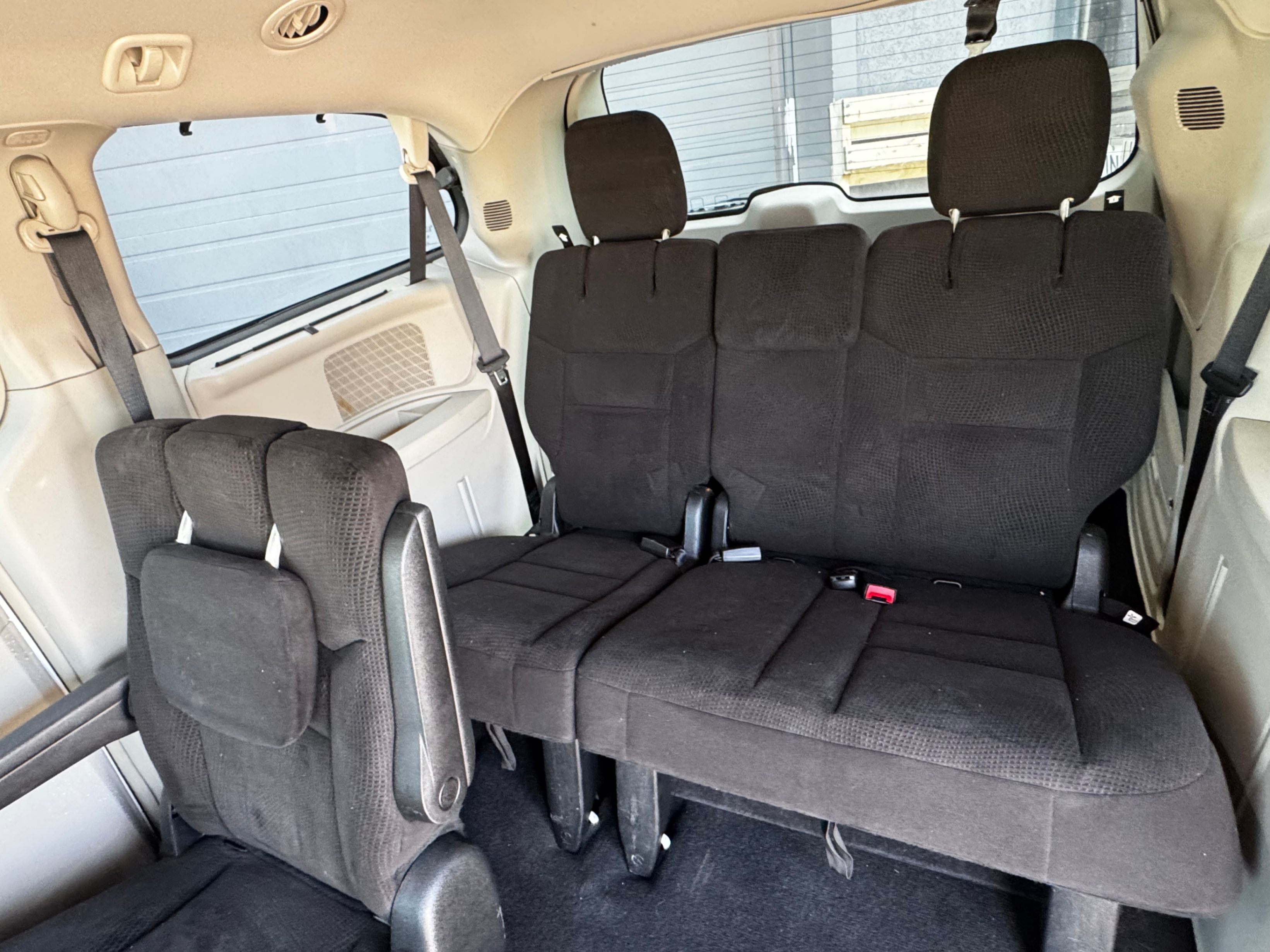 /stouffvilleautosales/2014-Chrysler-Town&-252016764920288.jpg