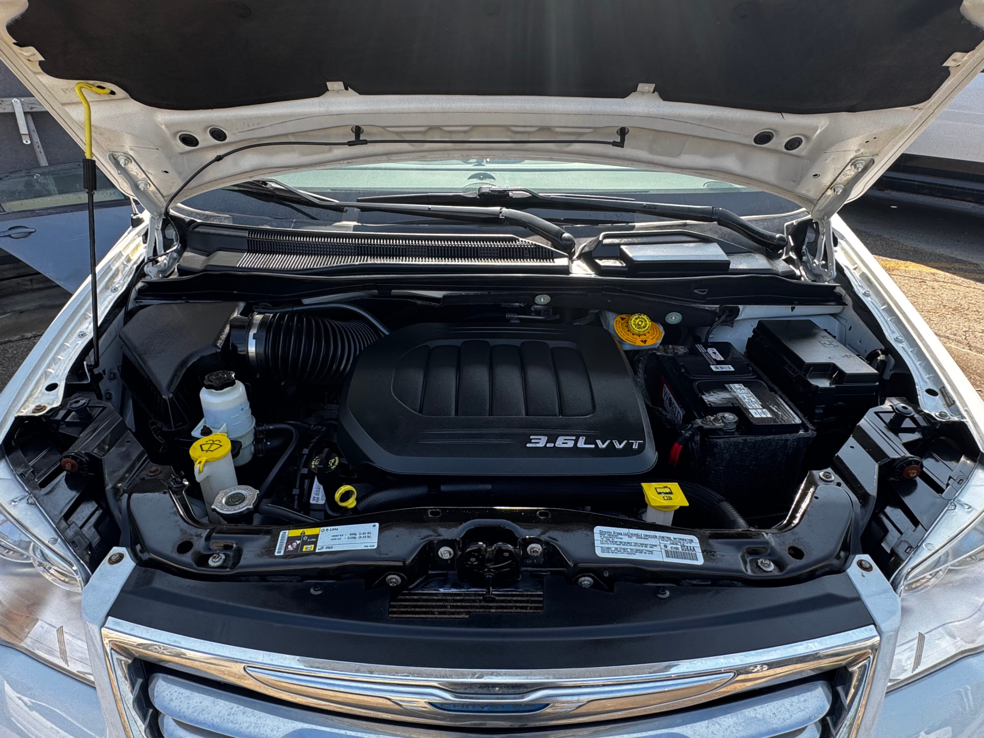 /stouffvilleautosales/2014-Chrysler-Town&-3434163128183694.jpg