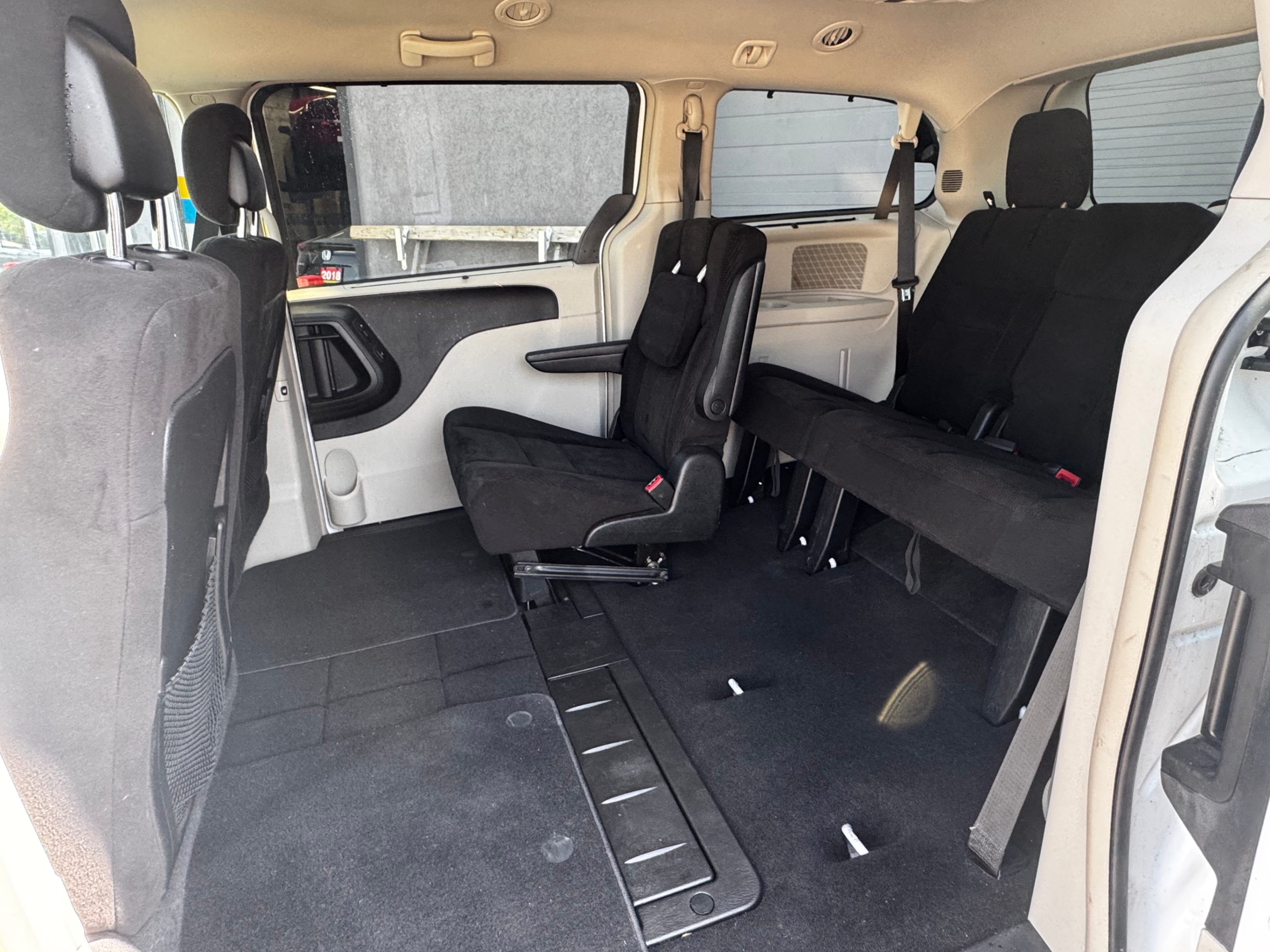 /stouffvilleautosales/2014-Chrysler-Town&-6272574189038631.jpg