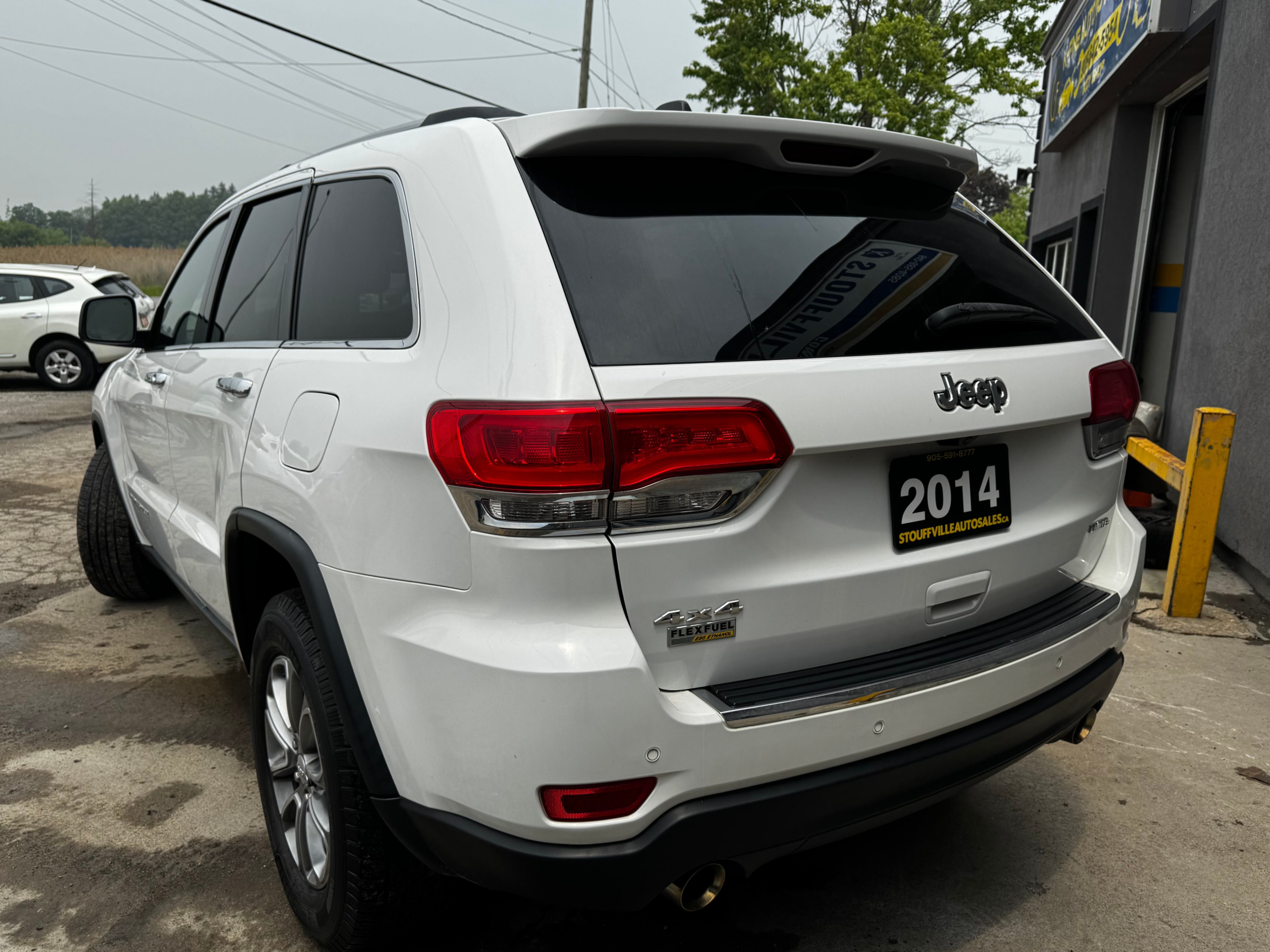 /stouffvilleautosales/2014-Jeep-GrandCherokee-060022366600043675.jpg