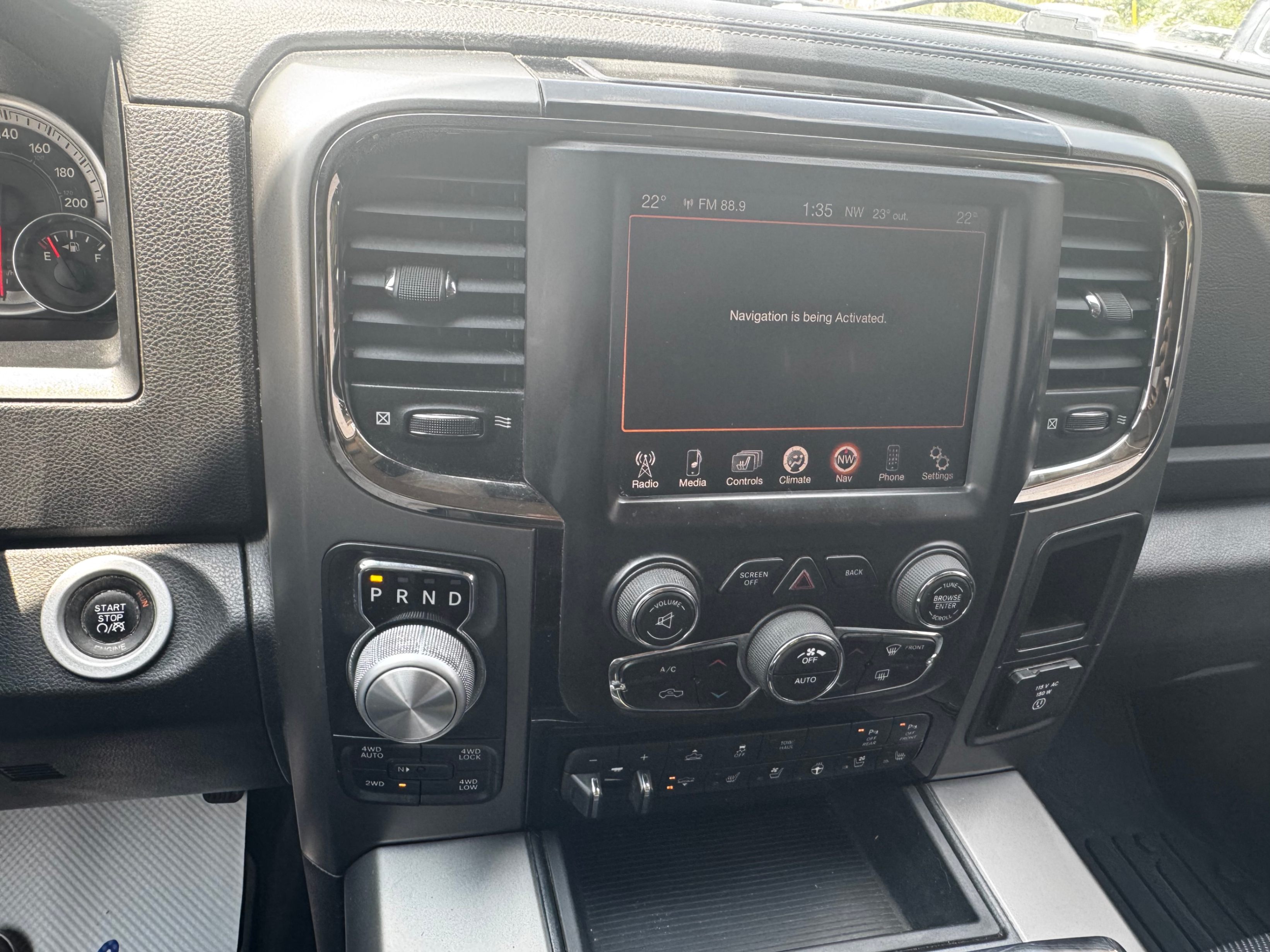 /stouffvilleautosales/2014-Ram-1500-6128883788712856.jpg