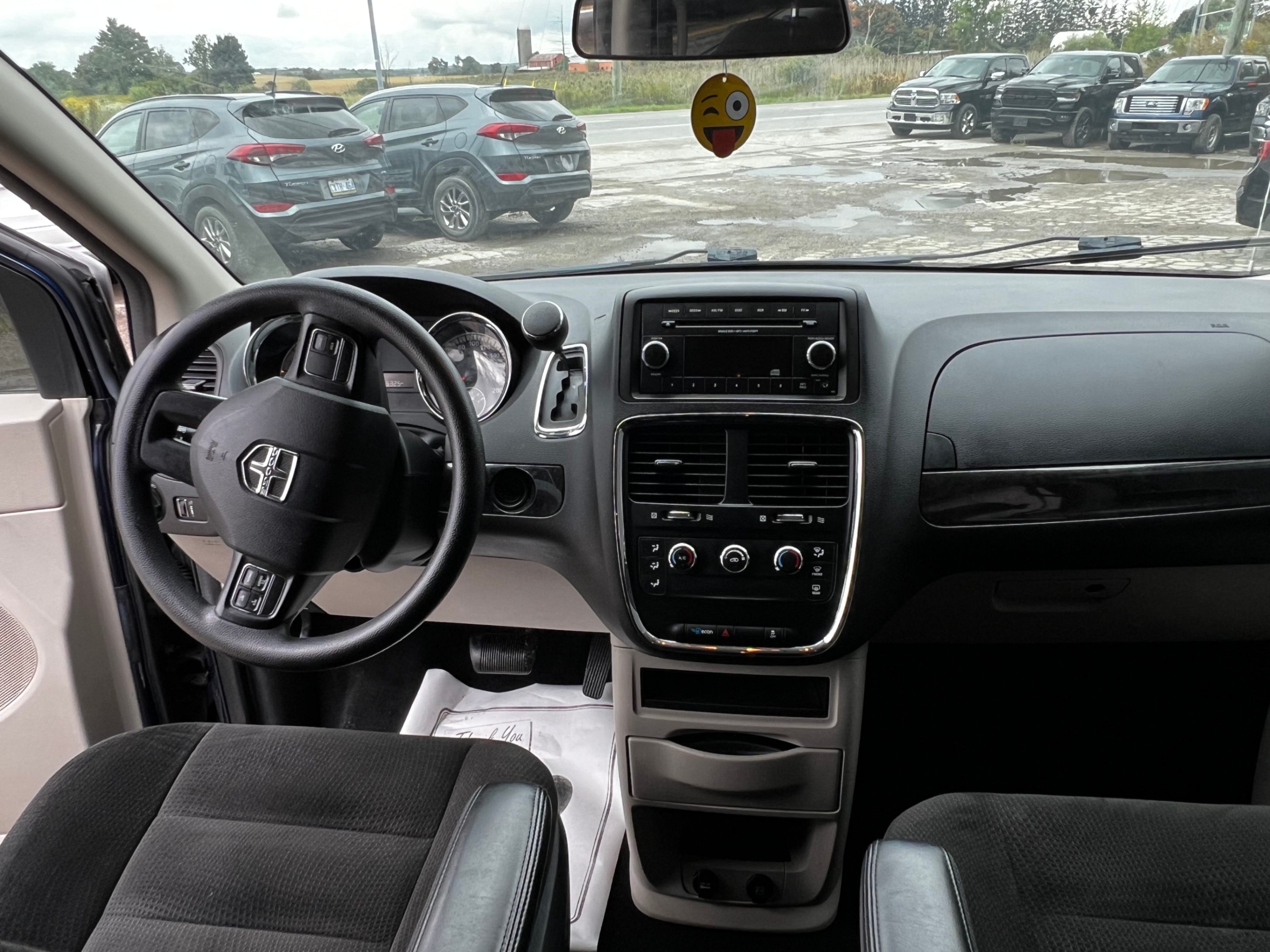 /stouffvilleautosales/2015-Dodge-GrandCaravan-8323790865795497.jpg
