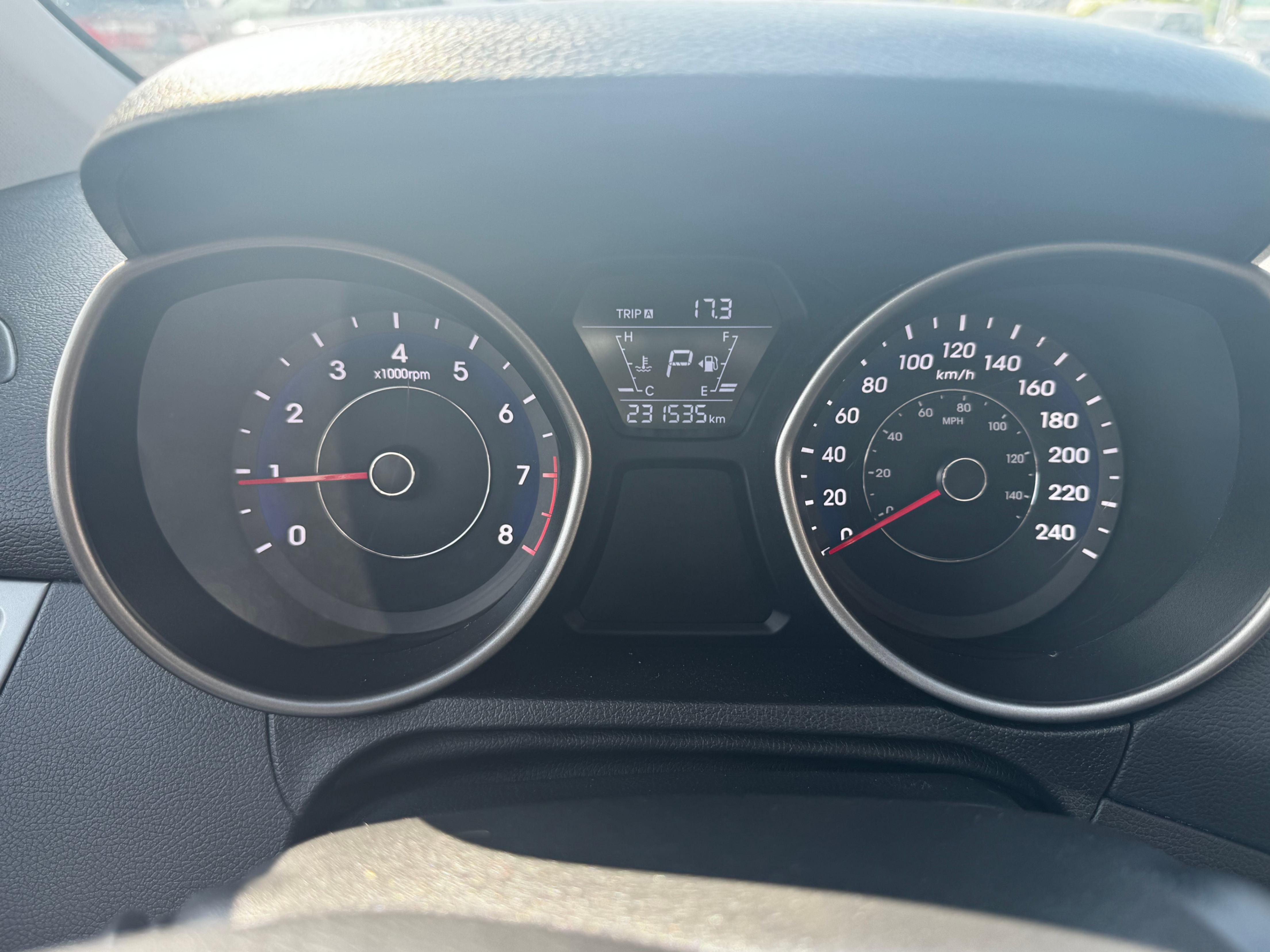 /stouffvilleautosales/2015-Hyundai-Elantra-13462728953629055.jpg