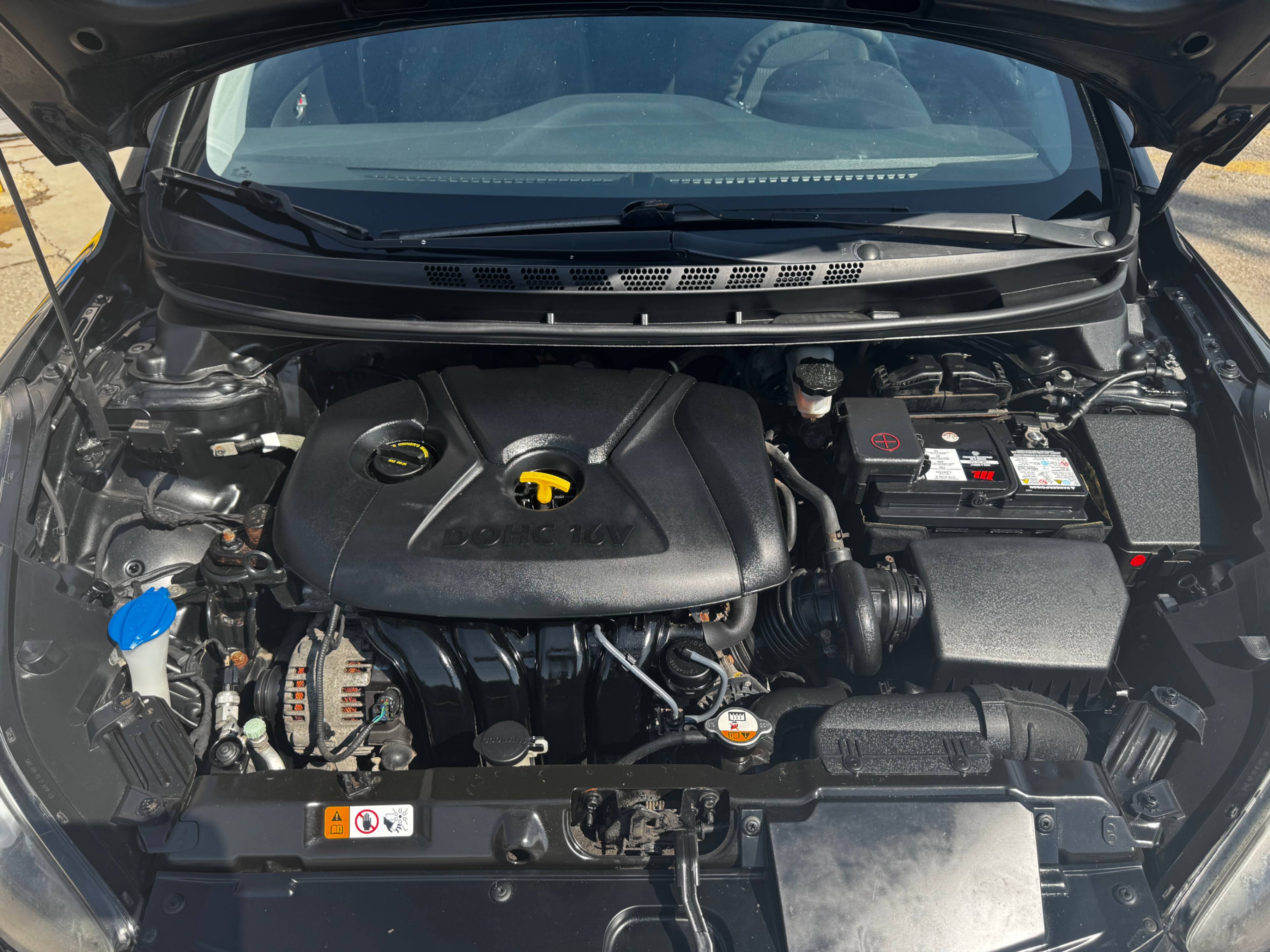 /stouffvilleautosales/2015-Hyundai-Elantra-8052611044918554.jpg
