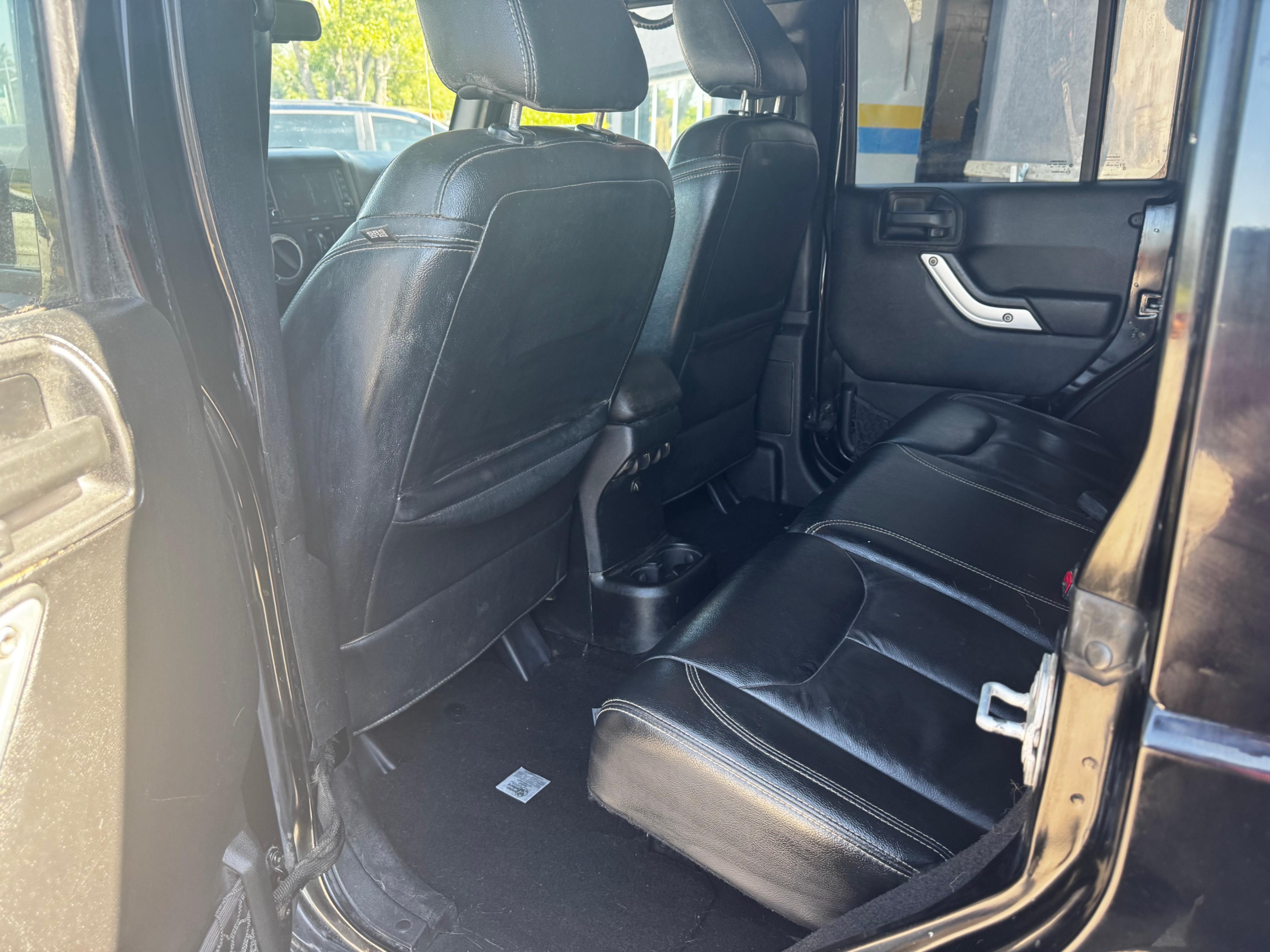 /stouffvilleautosales/2015-Jeep-WranglerUnlimited-2658693467075839.jpg