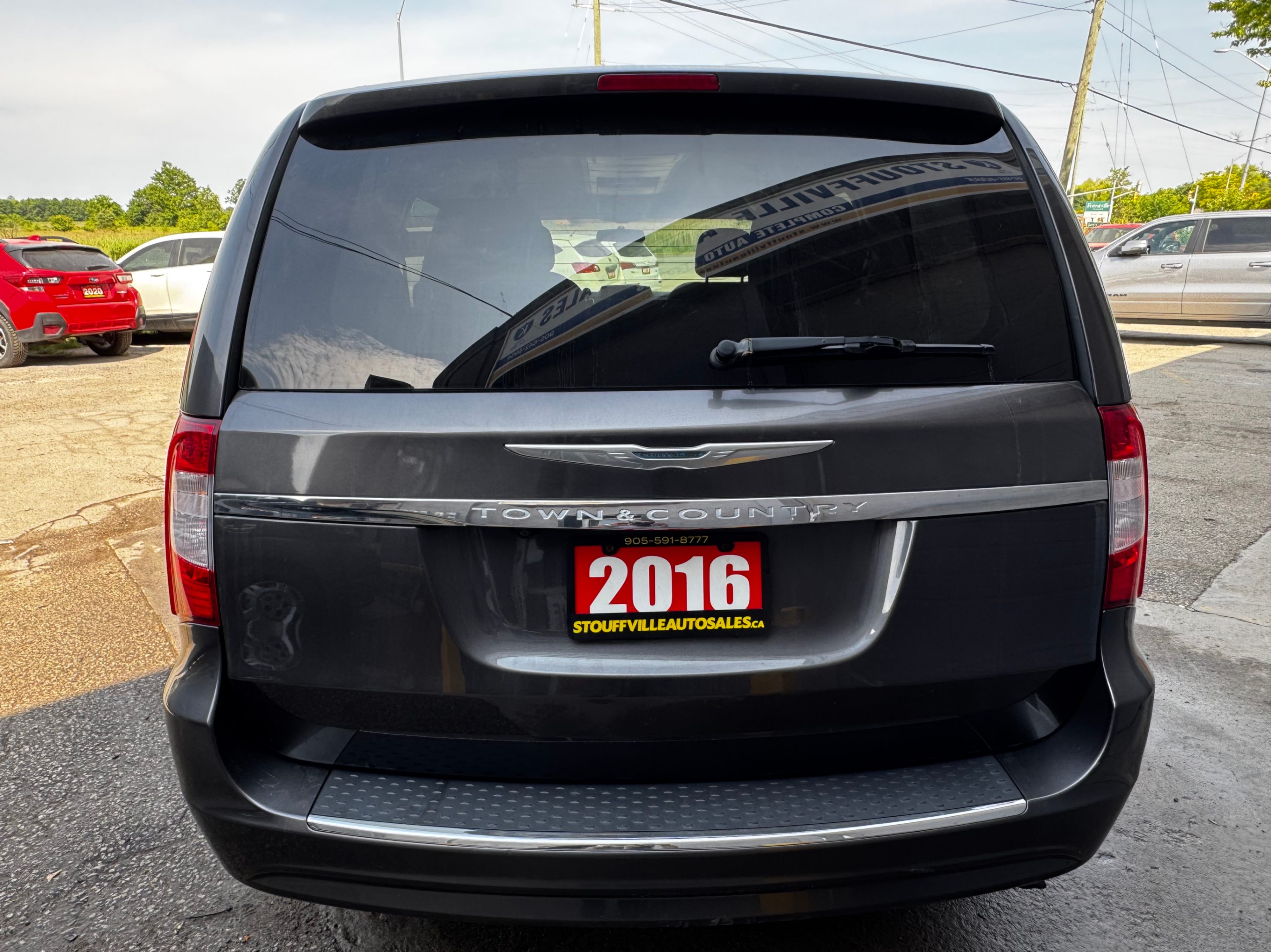 /stouffvilleautosales/2016-Chrysler-Town&-29031583586532306.jpg