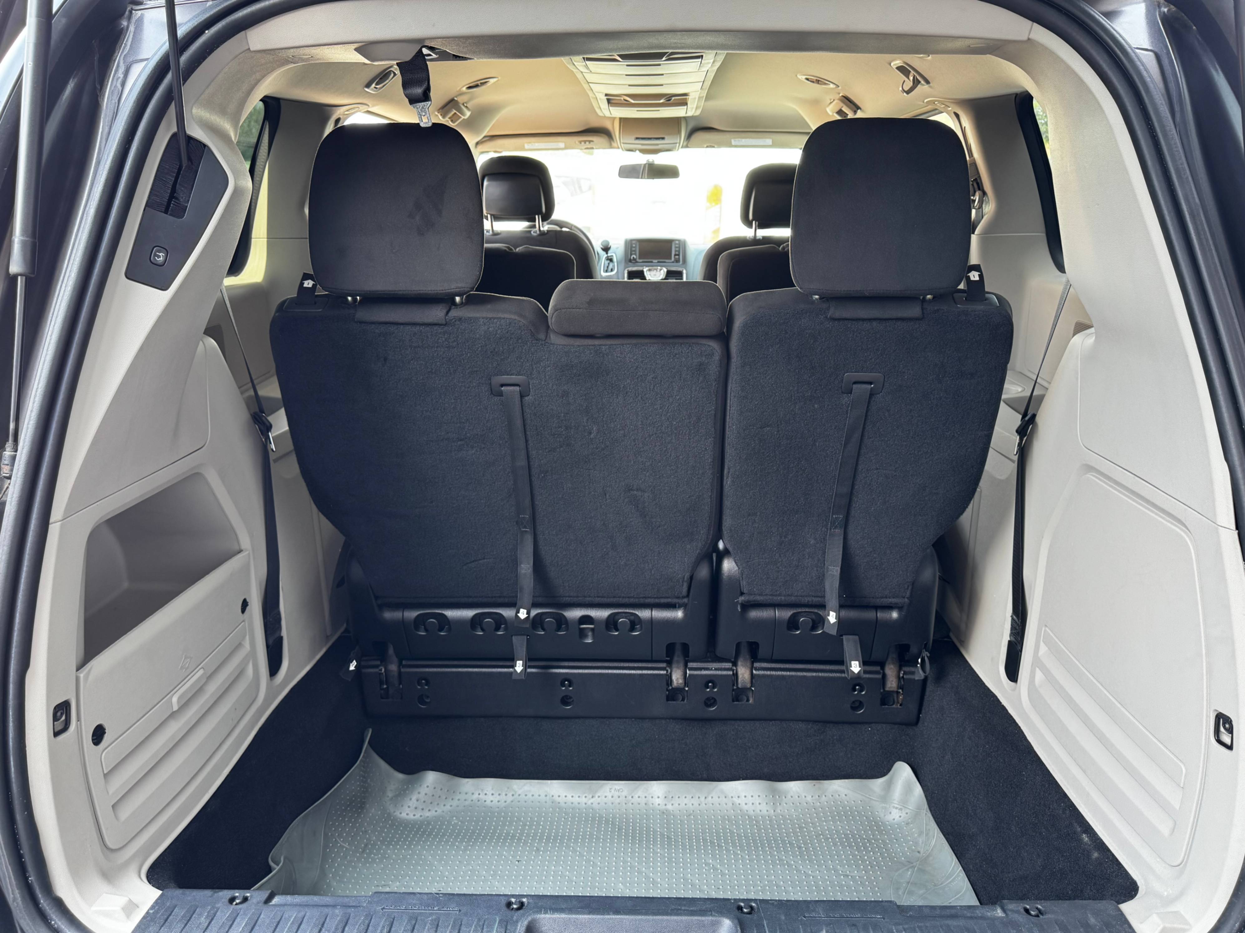 /stouffvilleautosales/2016-Chrysler-Town&-3162641638258703.jpg