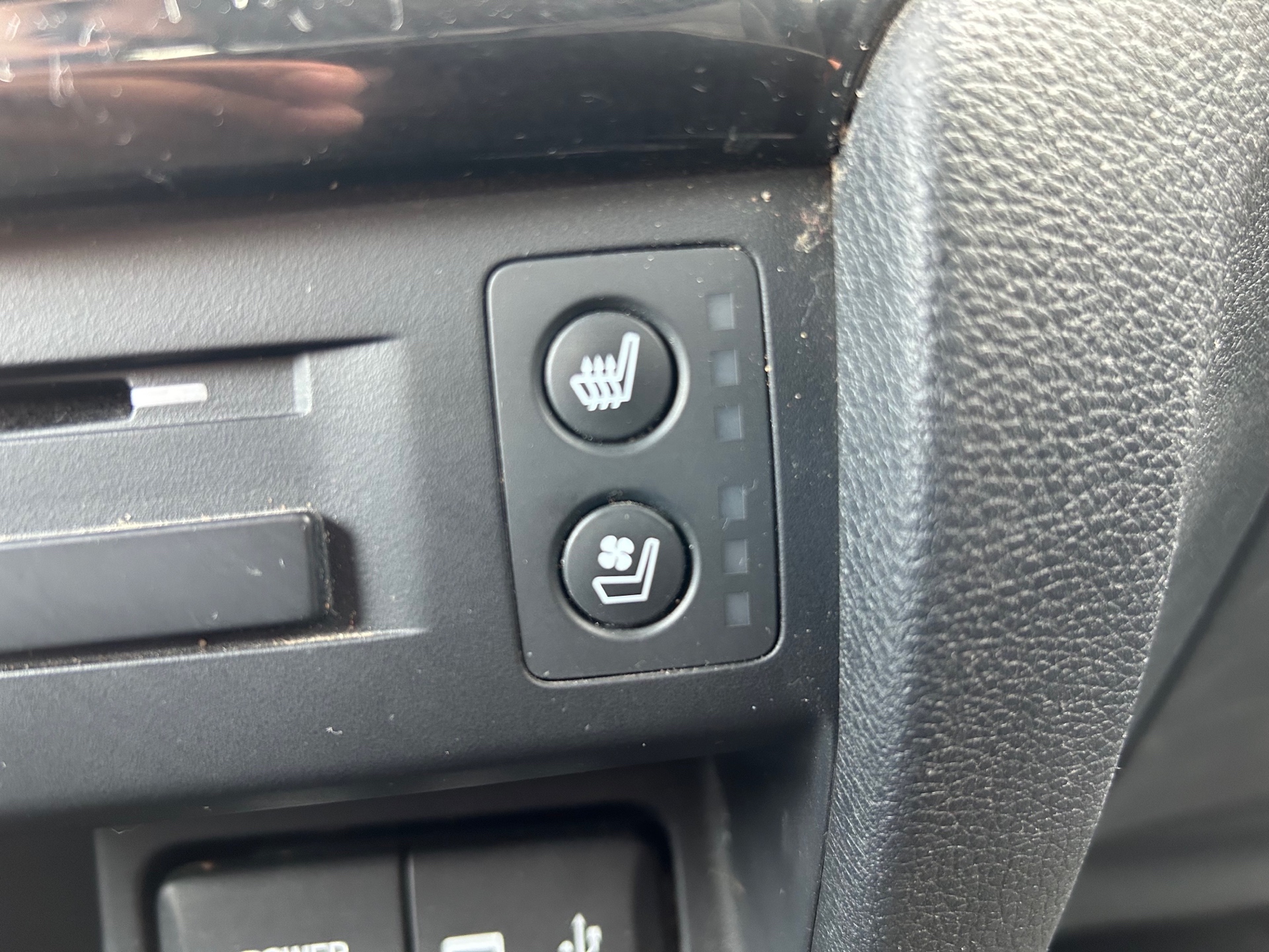 /stouffvilleautosales/2017-Honda-Ridgeline-049075013731791906.jpg