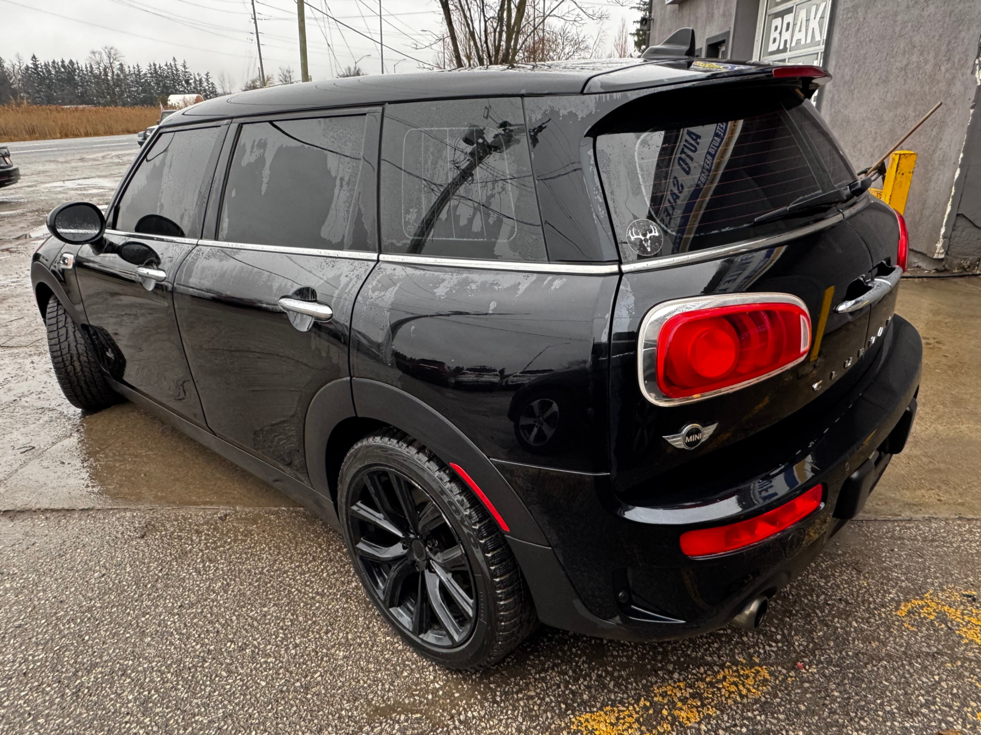 /stouffvilleautosales/2017-MINI-CooperClubman-4321634428403134.jpg