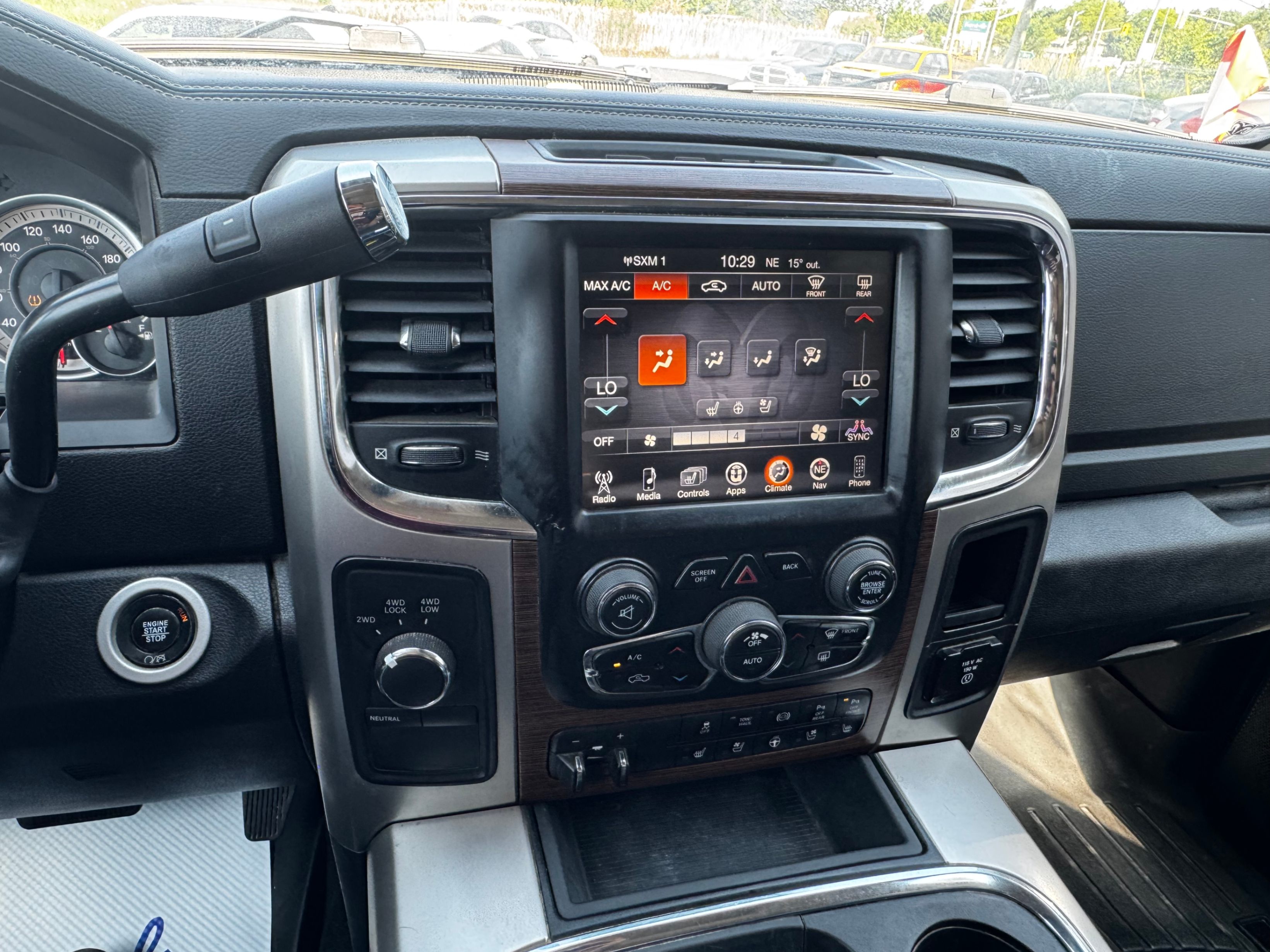 /stouffvilleautosales/2017-Ram-2500-49632603888021576.jpg