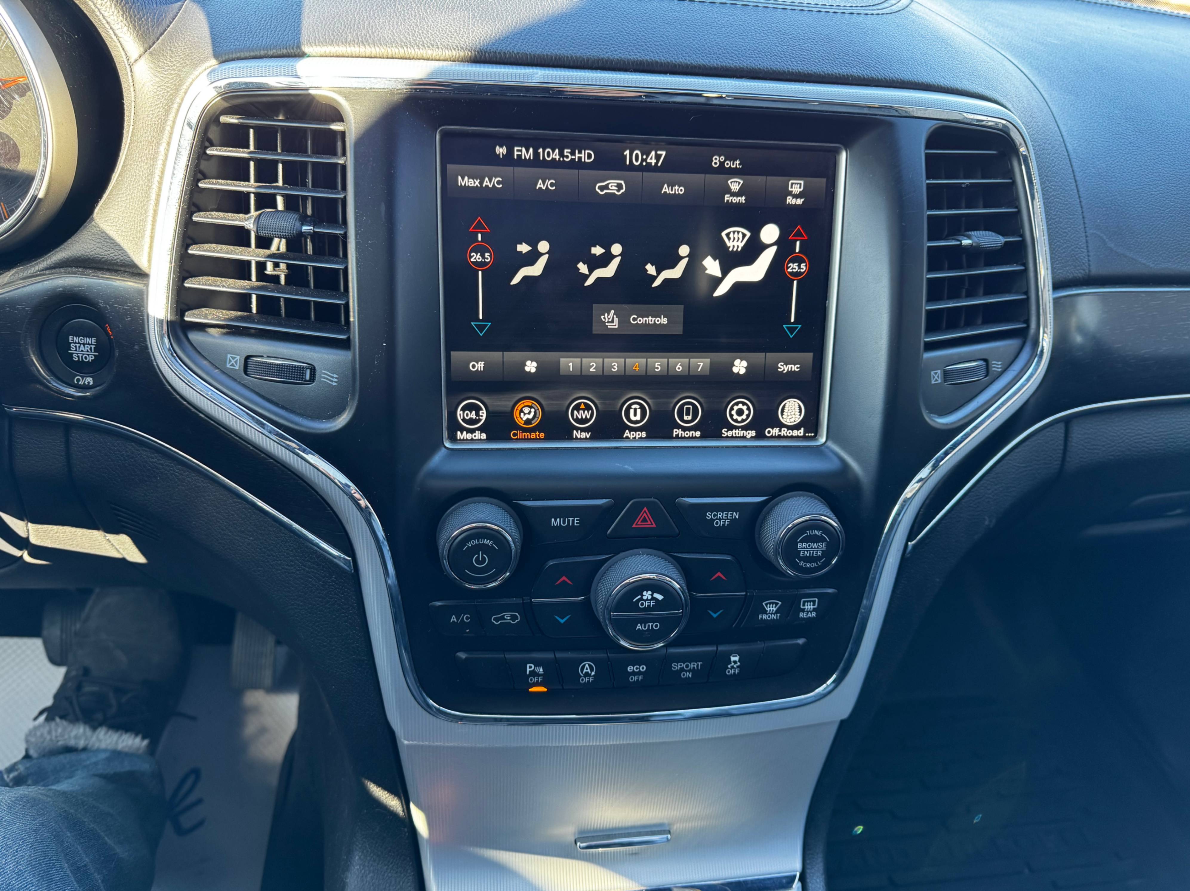/stouffvilleautosales/2018-Jeep-GrandCherokee-5259401231763001.jpg