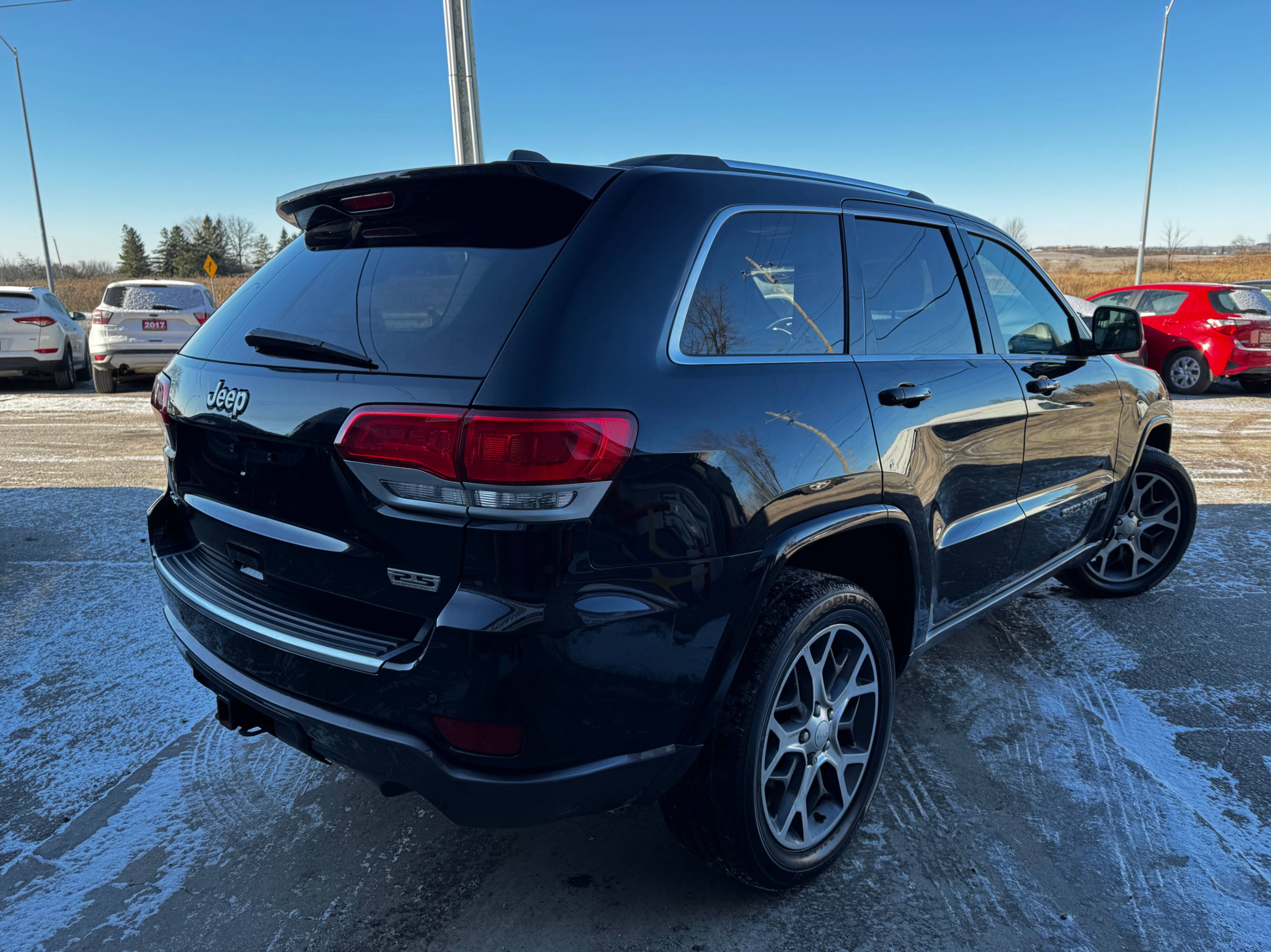 /stouffvilleautosales/2018-Jeep-GrandCherokee-5561558363495527.jpg