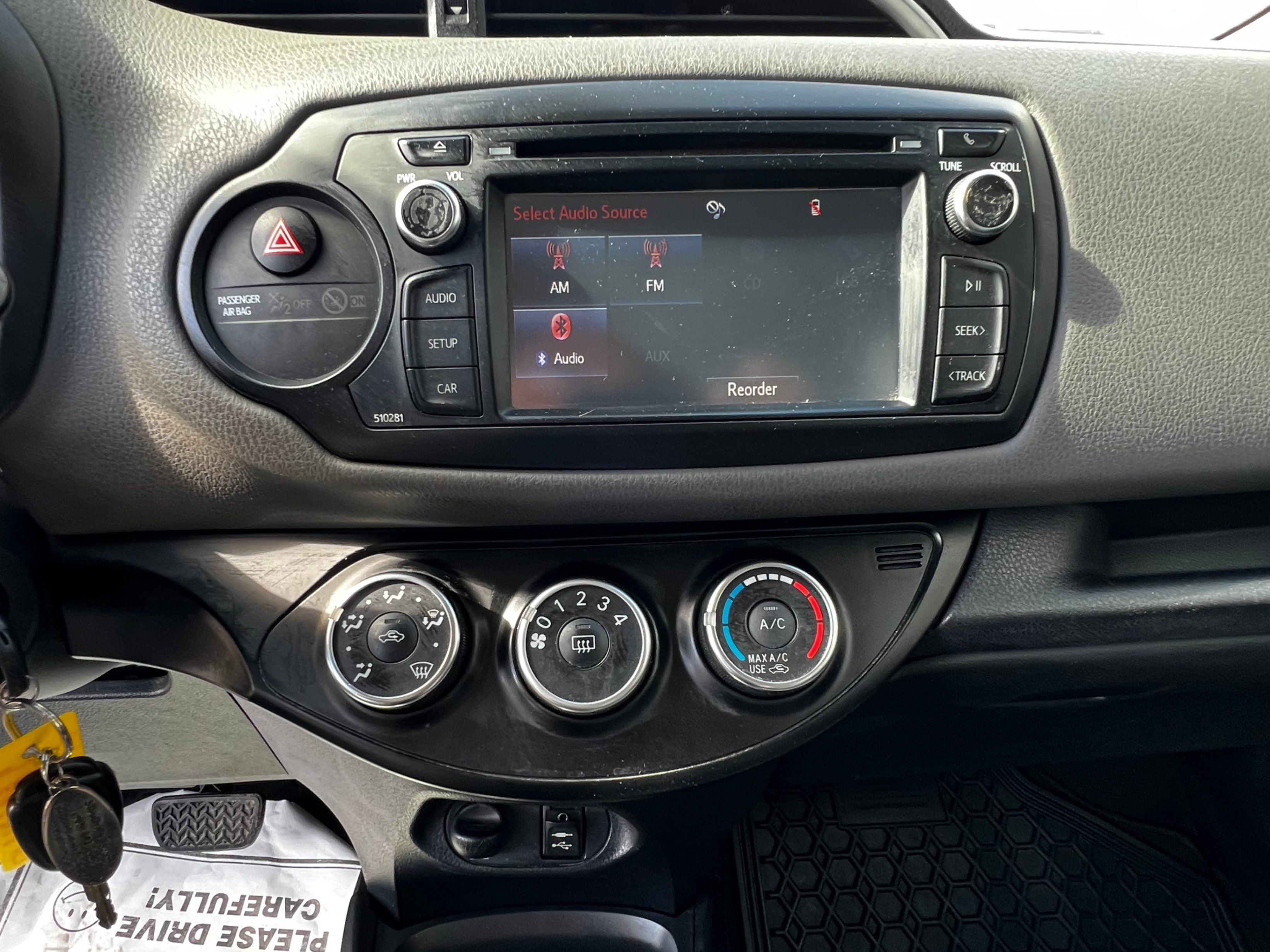 /stouffvilleautosales/2018-Toyota-YarisHatchback-03262654300589518.jpg