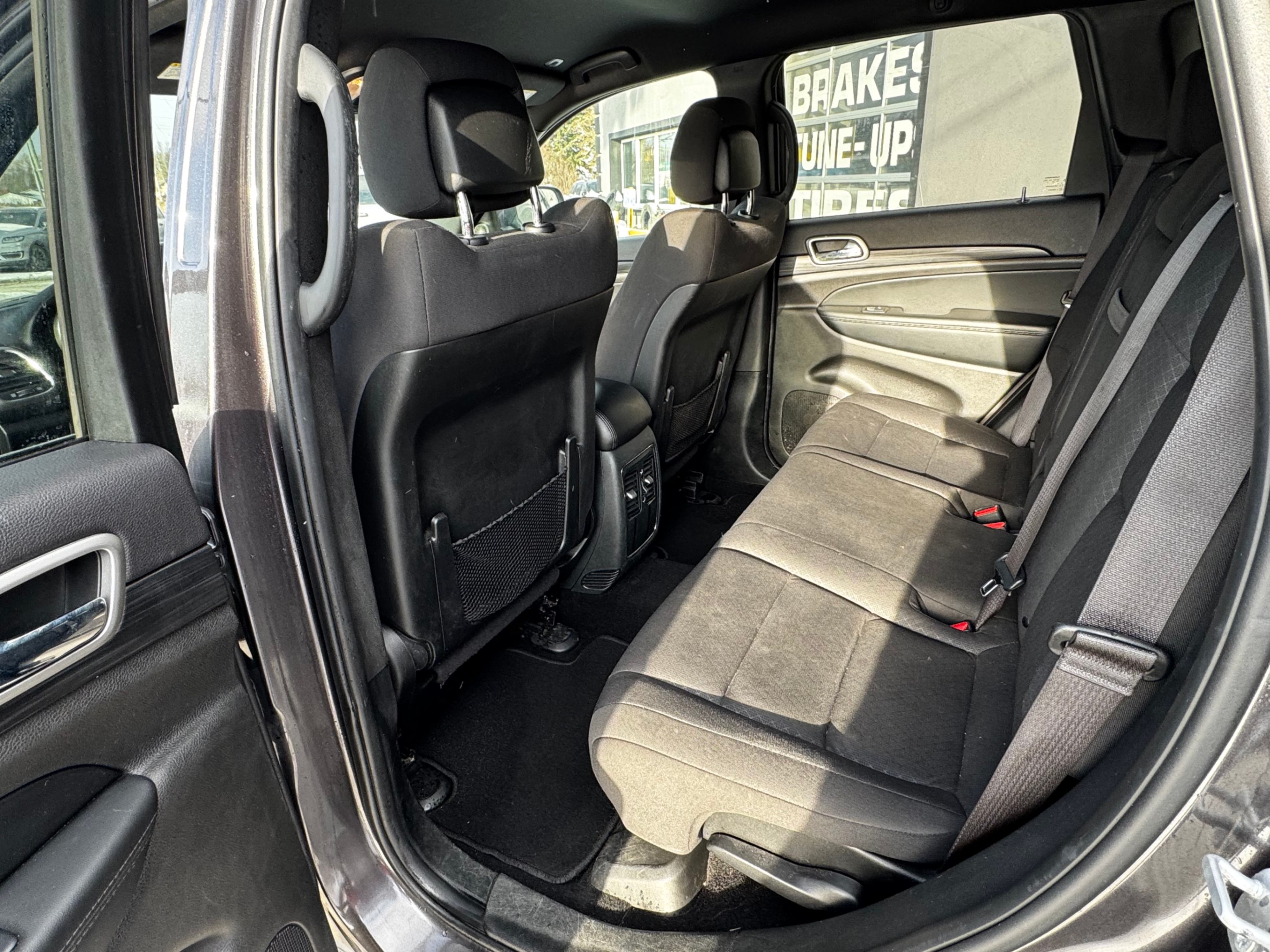 /stouffvilleautosales/2019-Jeep-GrandCherokee-5156302263495673.jpg
