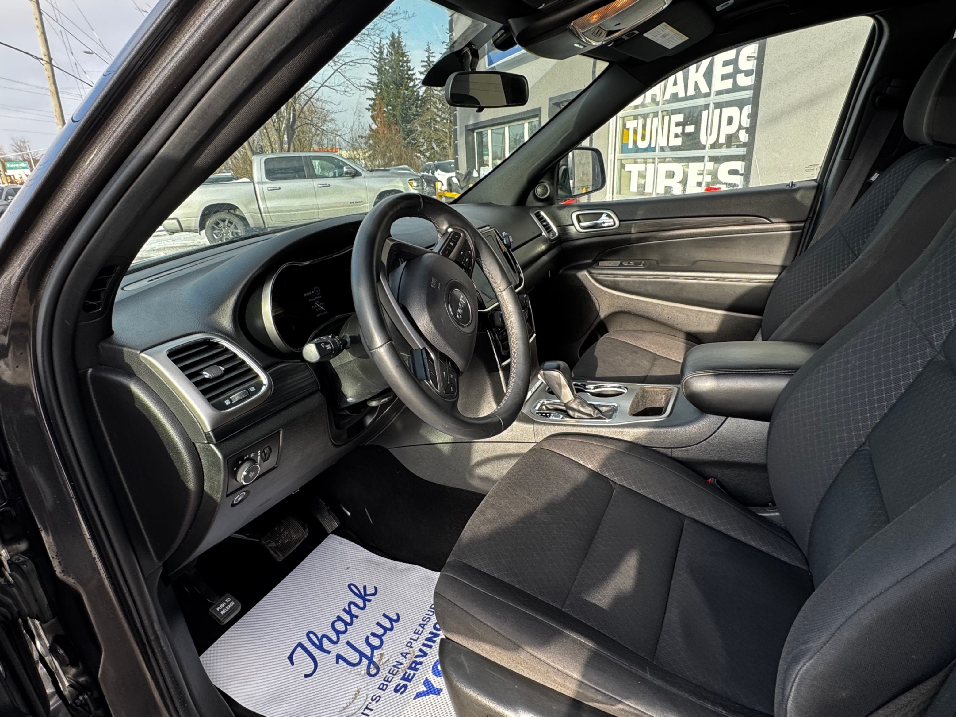 /stouffvilleautosales/2019-Jeep-GrandCherokee-7452763507334959.jpg