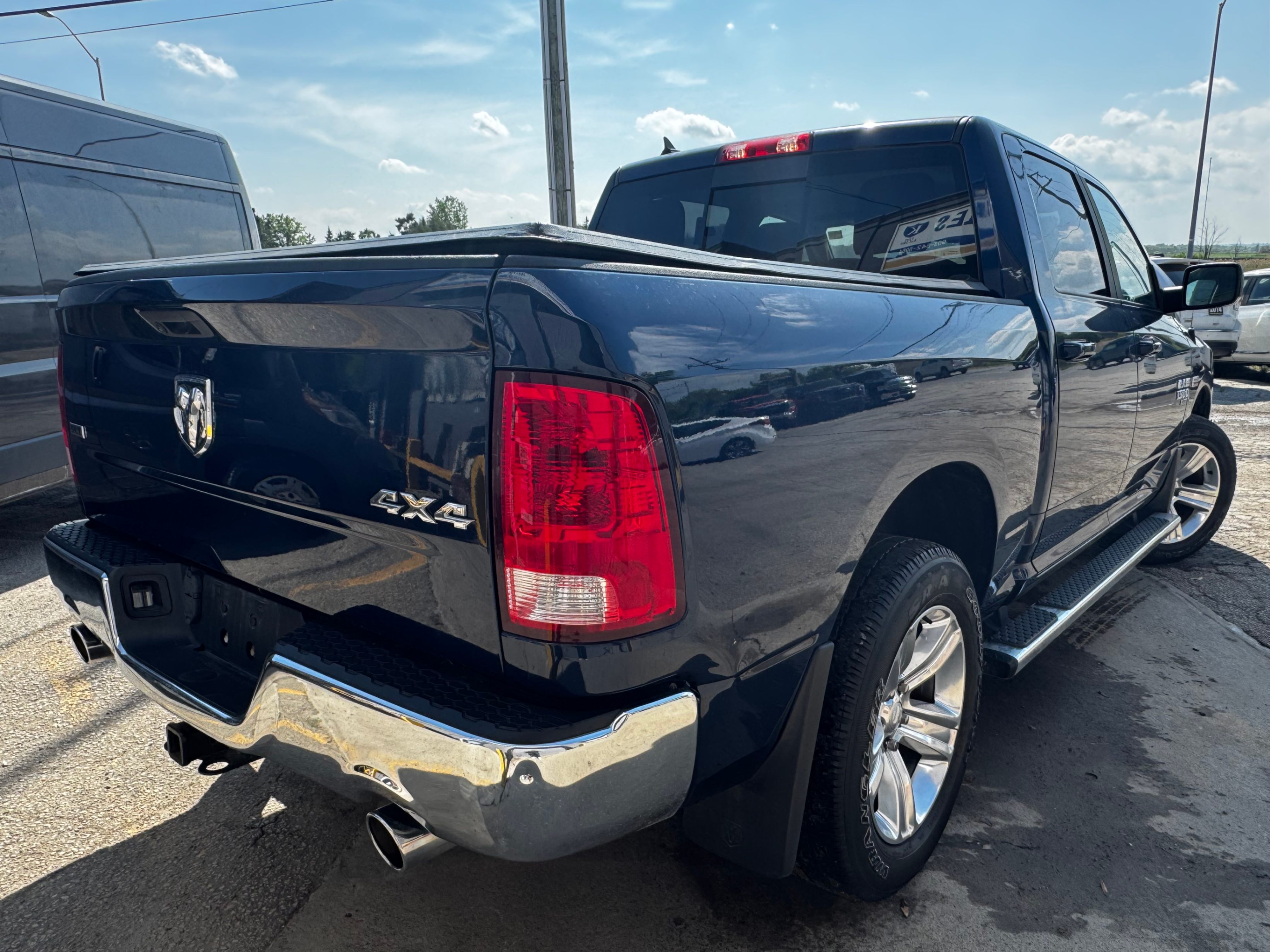/stouffvilleautosales/2019-Ram-1500Classic-21616834212471114.jpg