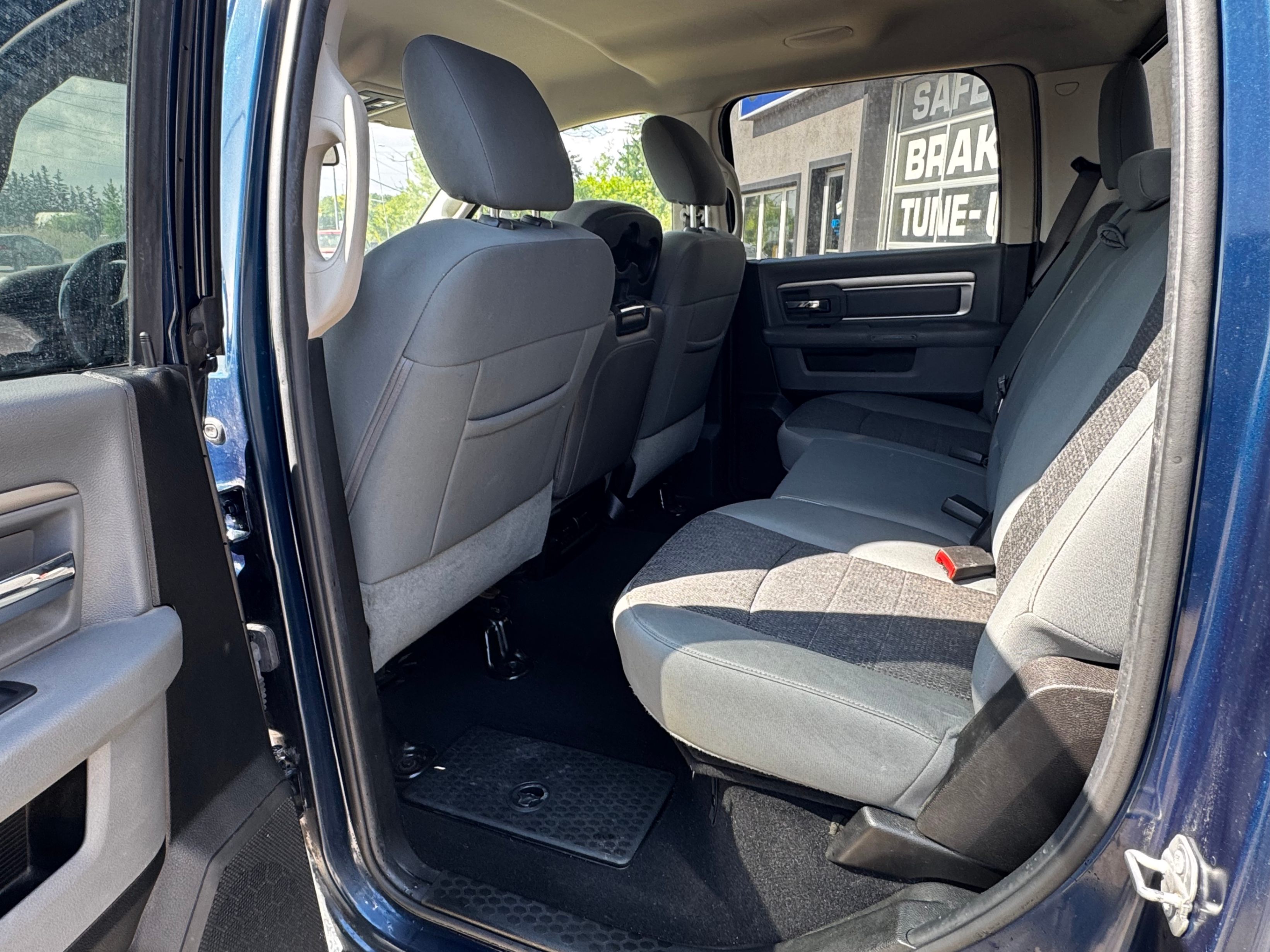 /stouffvilleautosales/2019-Ram-1500Classic-8006985041876475.jpg