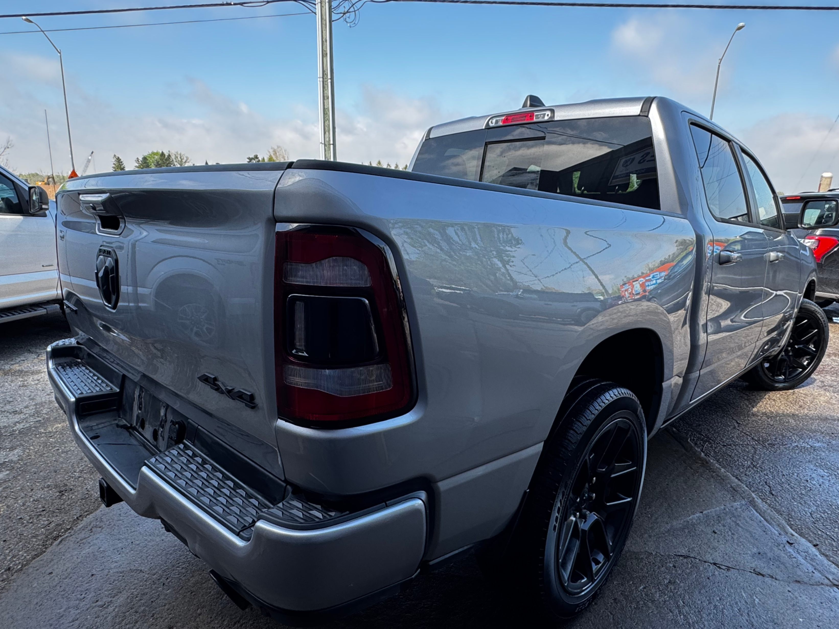 /stouffvilleautosales/2023-Ram-1500-19149415434710382.jpg