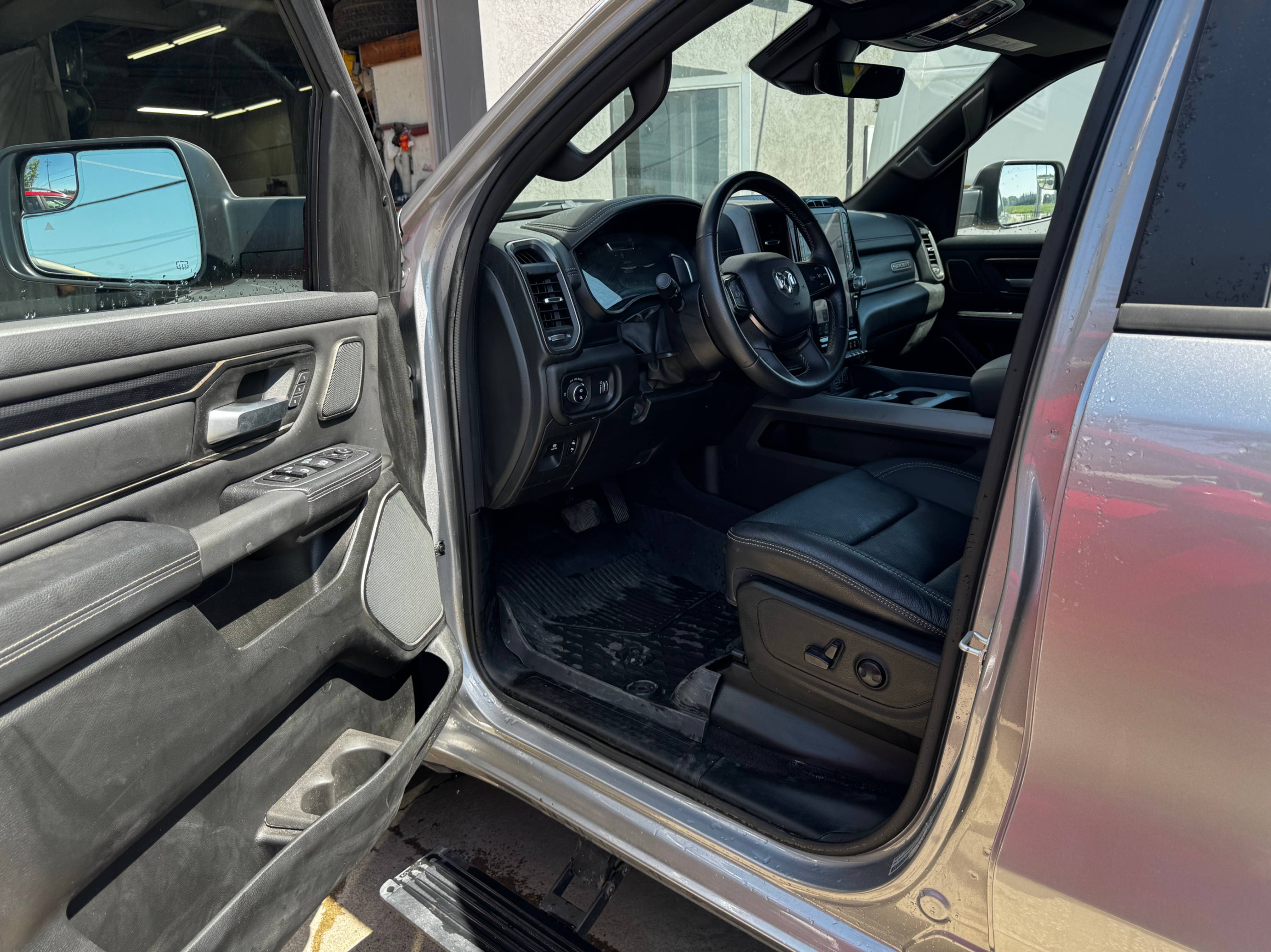 /stouffvilleautosales/2023-Ram-1500-2102975967356675.jpg