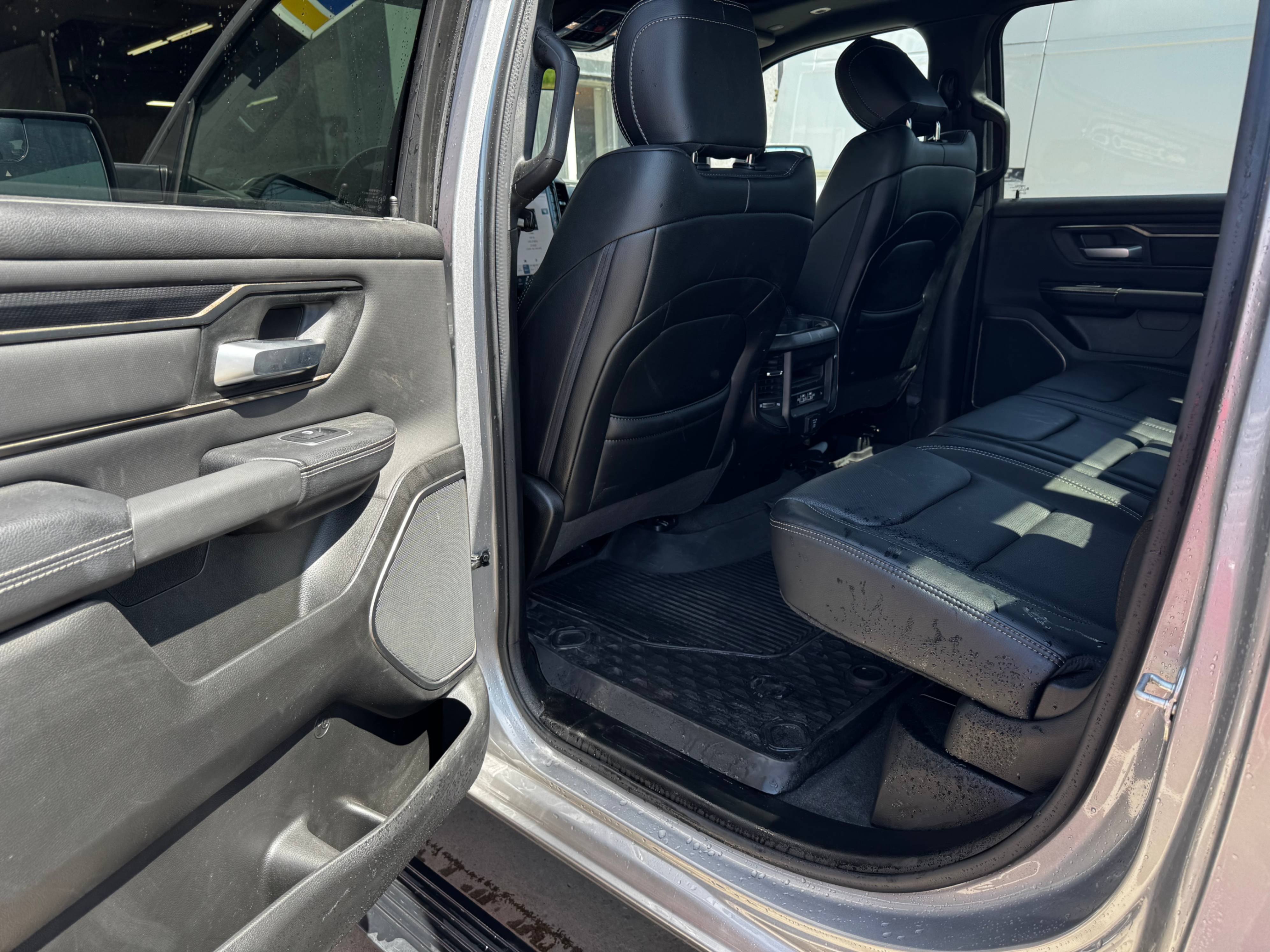 /stouffvilleautosales/2023-Ram-1500-22678928741504478.jpg