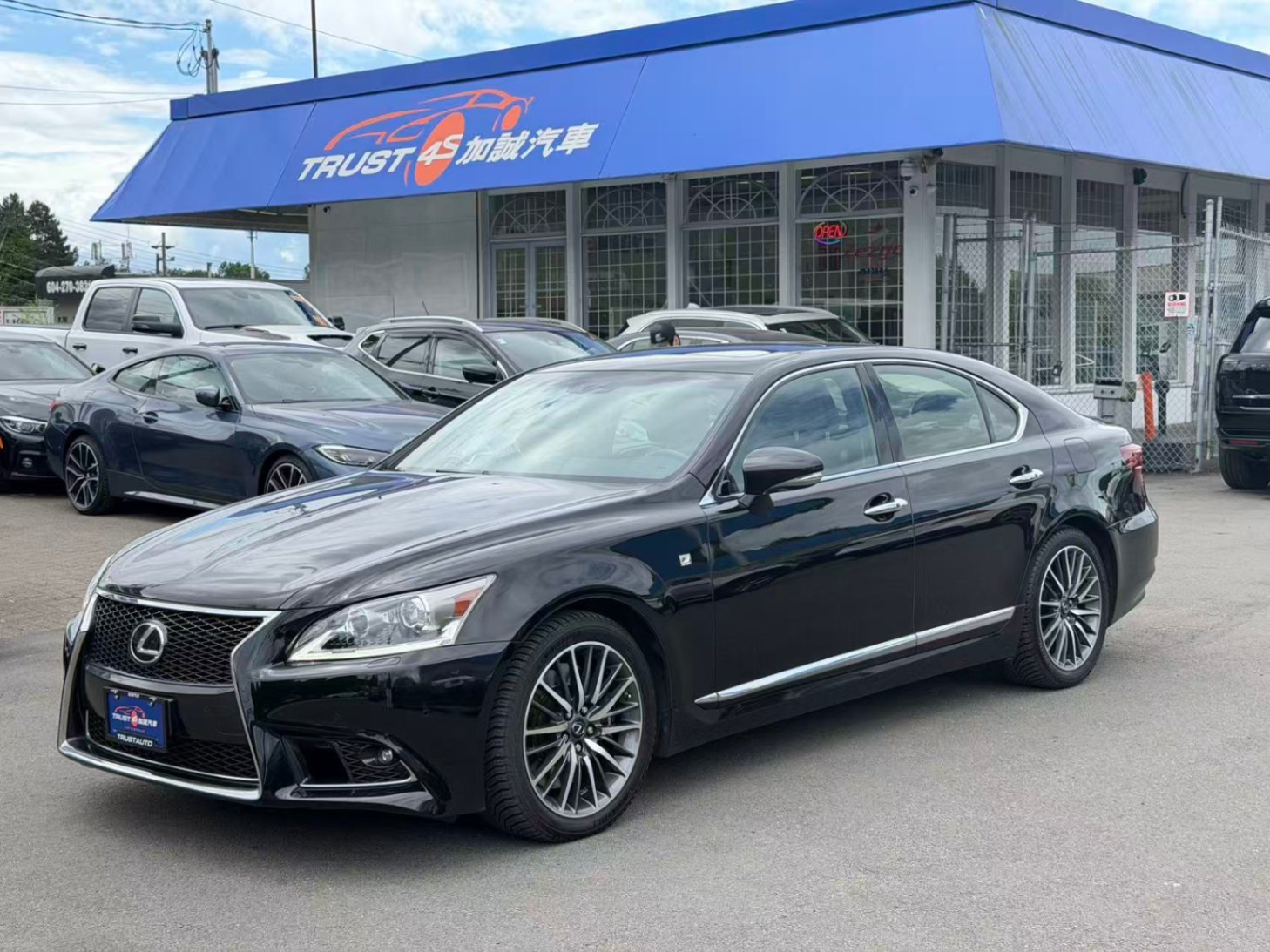 2013 Lexus LS 4dr Sdn AWD