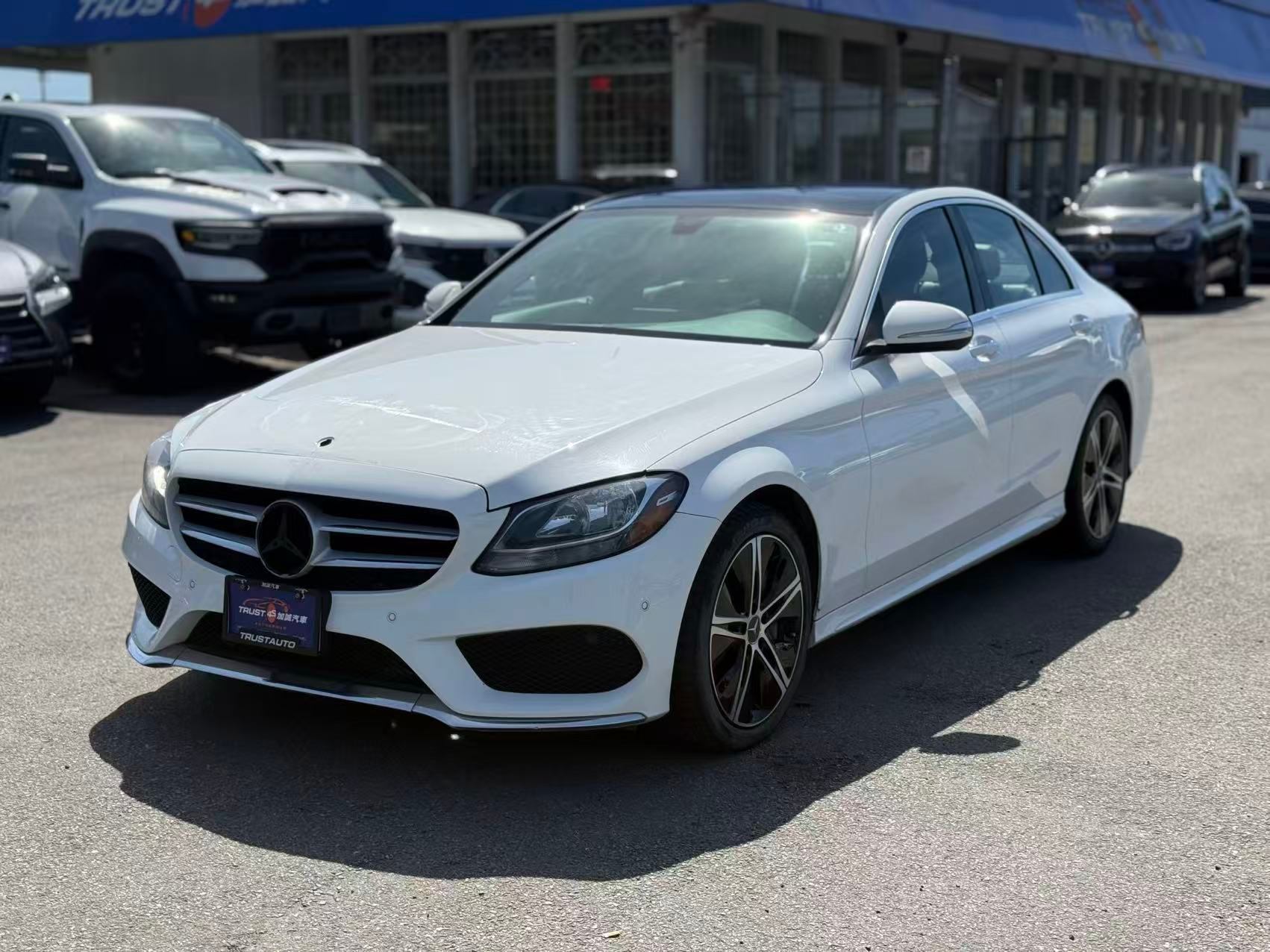 2015 Mercedes-Benz C-Class 4dr Sdn C 300 4MATIC