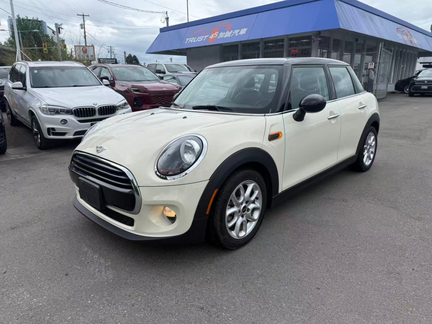 2019 Mini 5 Door Cooper FWD