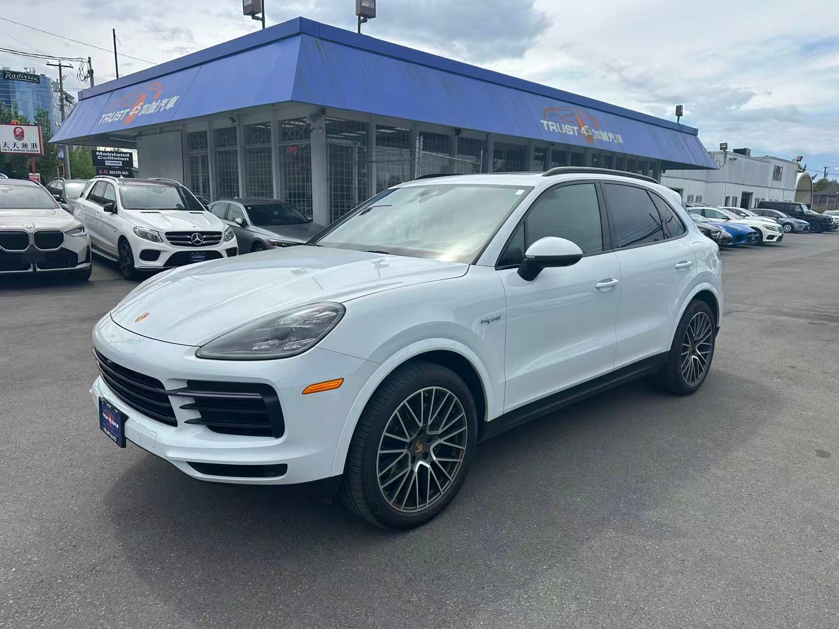 2020 Porsche Cayenne Hybrid E-HYBIRD Premium