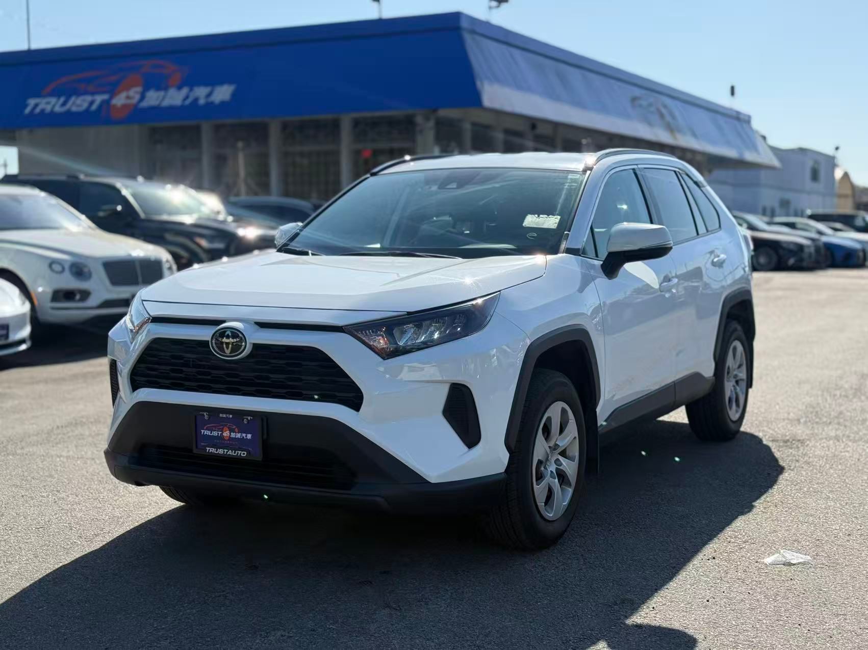 2020 Toyota RAV4 LE AWD