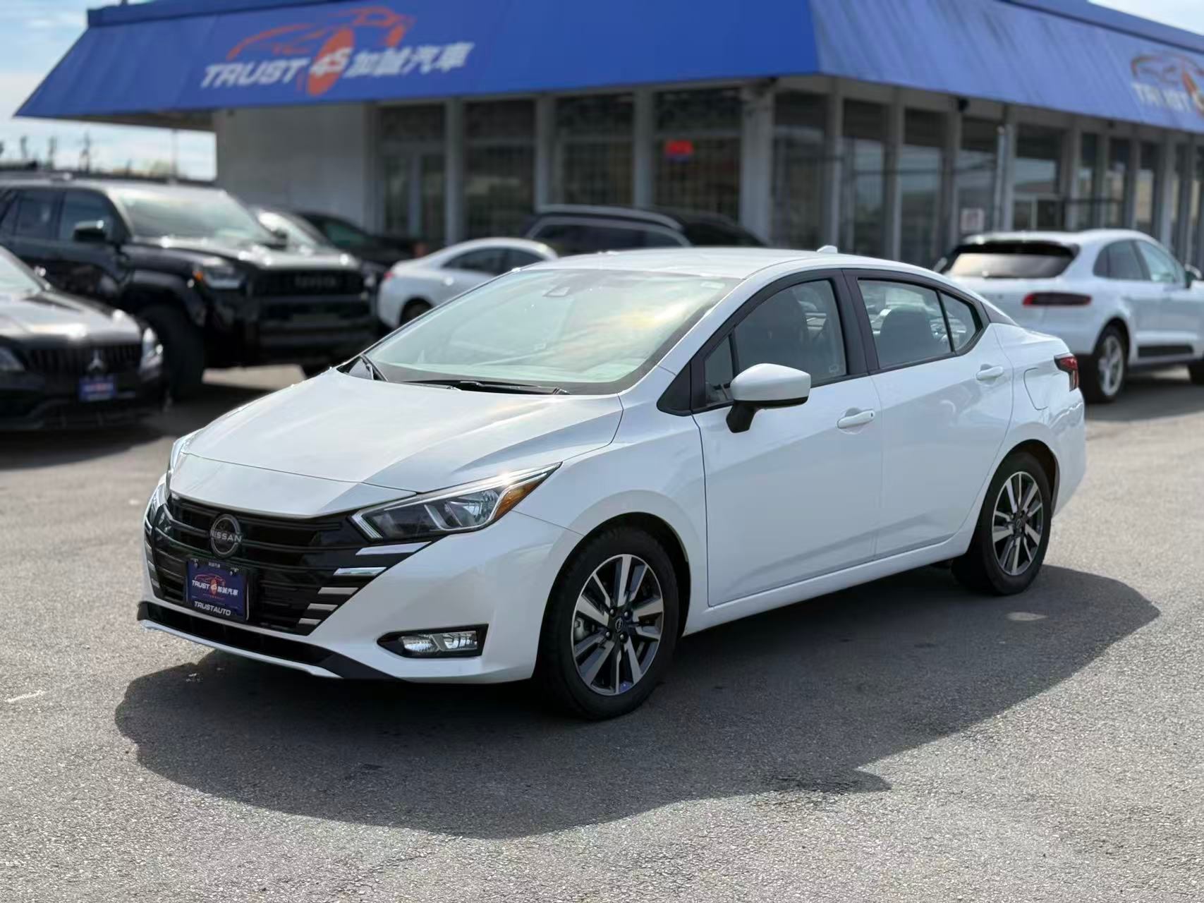 2024 Nissan Versa SV CVT