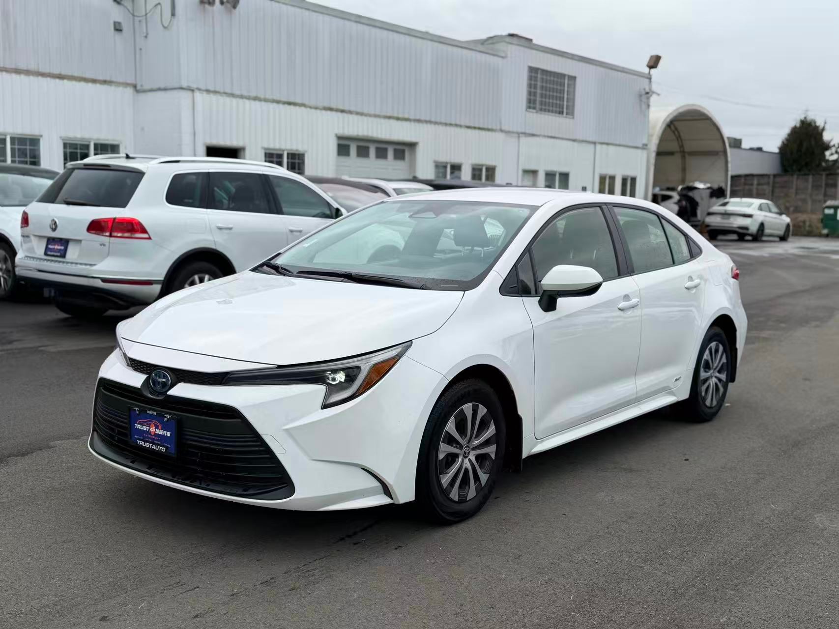 2024 Toyota Corolla Hybrid Hybrid LE CVT AWD