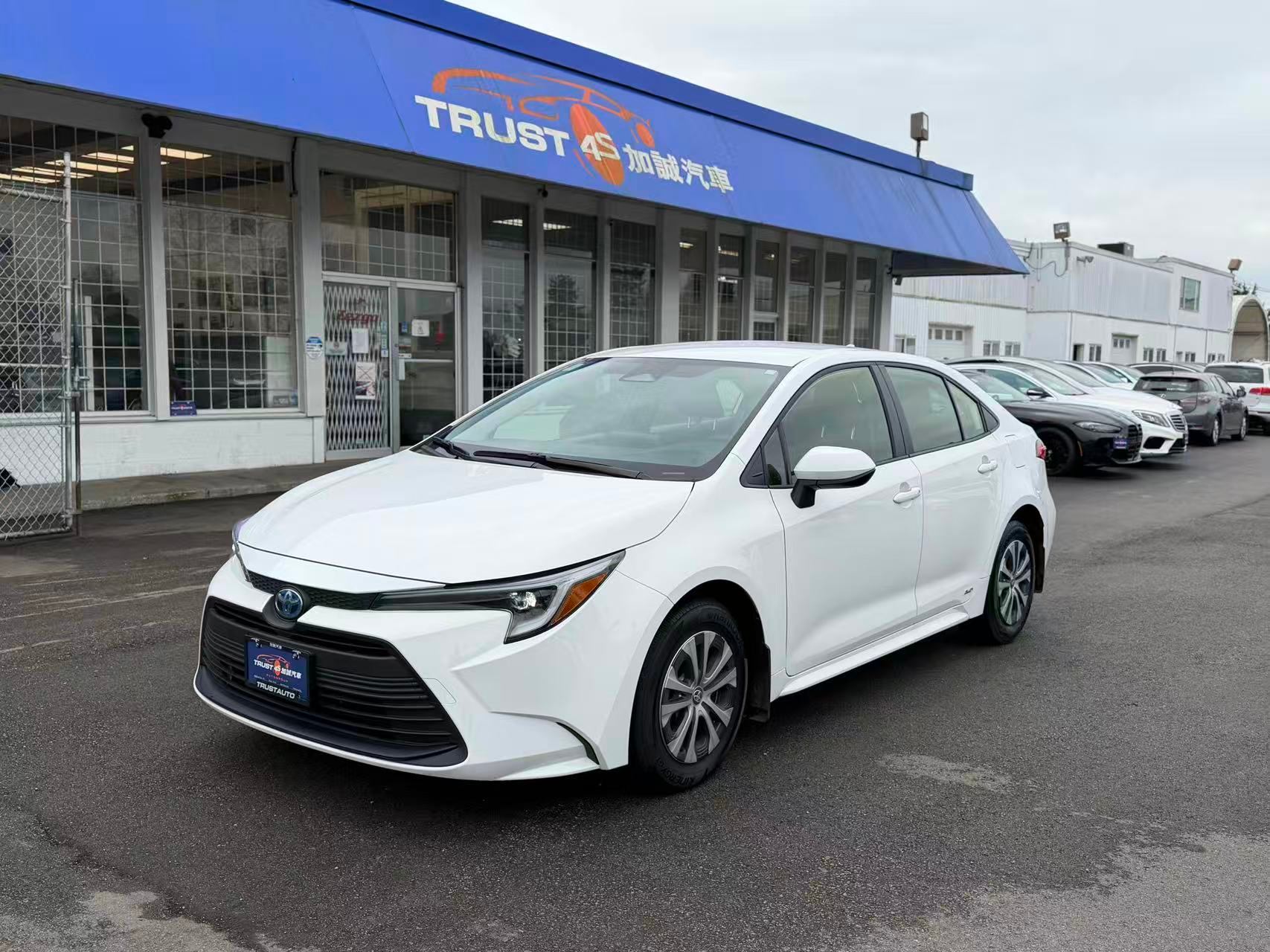 2025 Toyota Corolla Hybrid Hybrid LE CVT AWD