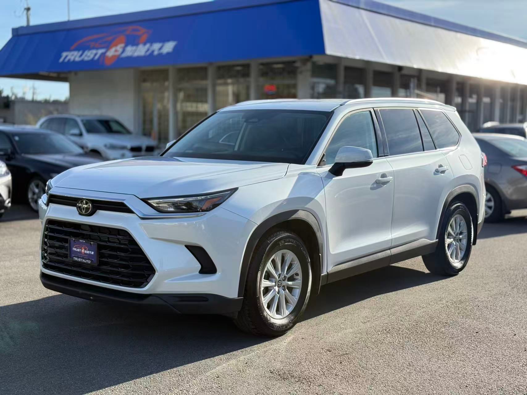 2025 Toyota Grand Highlander Hybrid Hybrid XLE AWD